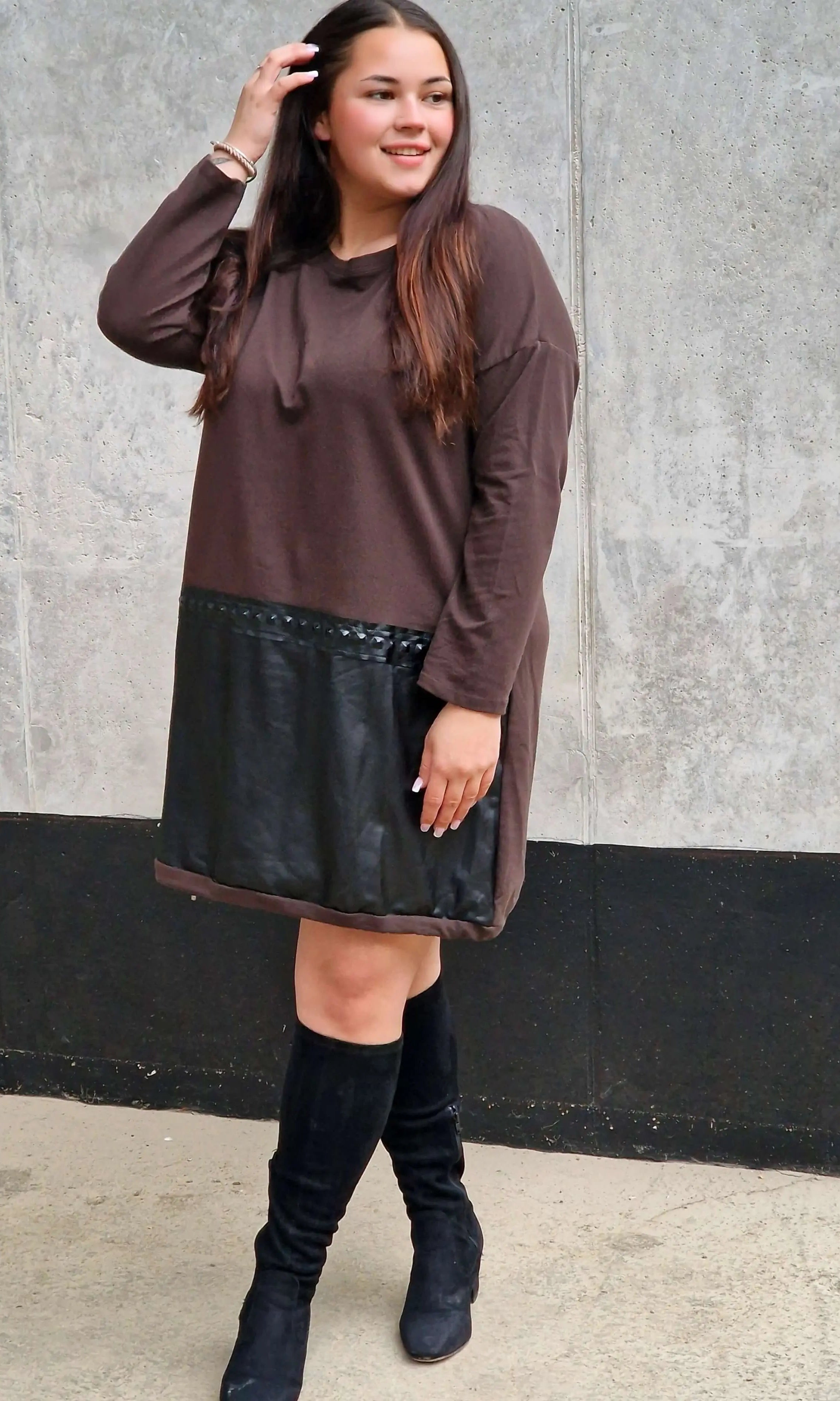 Sukienka bawełniana z wstawka eco skóry  na przodzie Stylowa XL