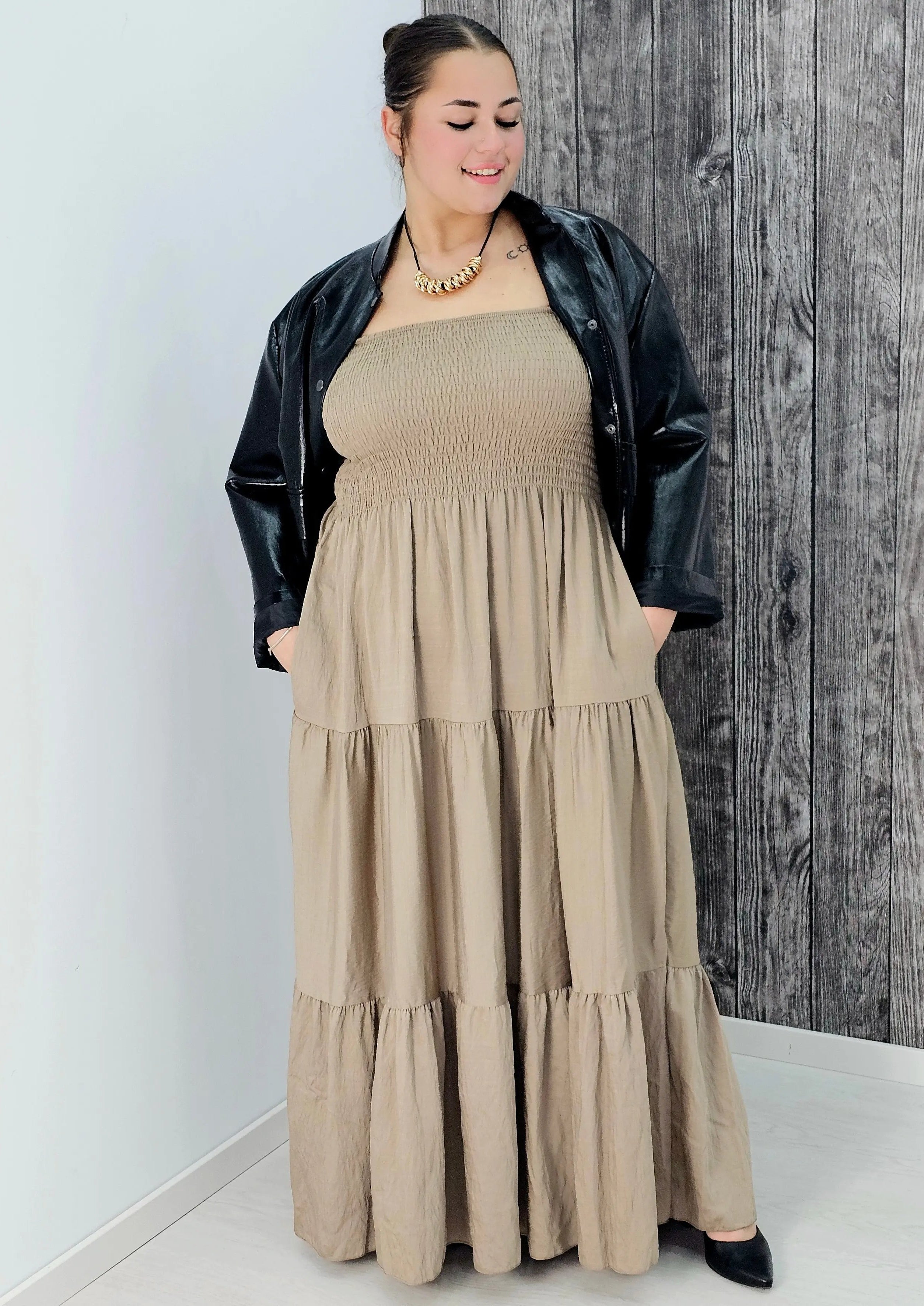 Sukienka boho maxi z falbanami Stylowa XL