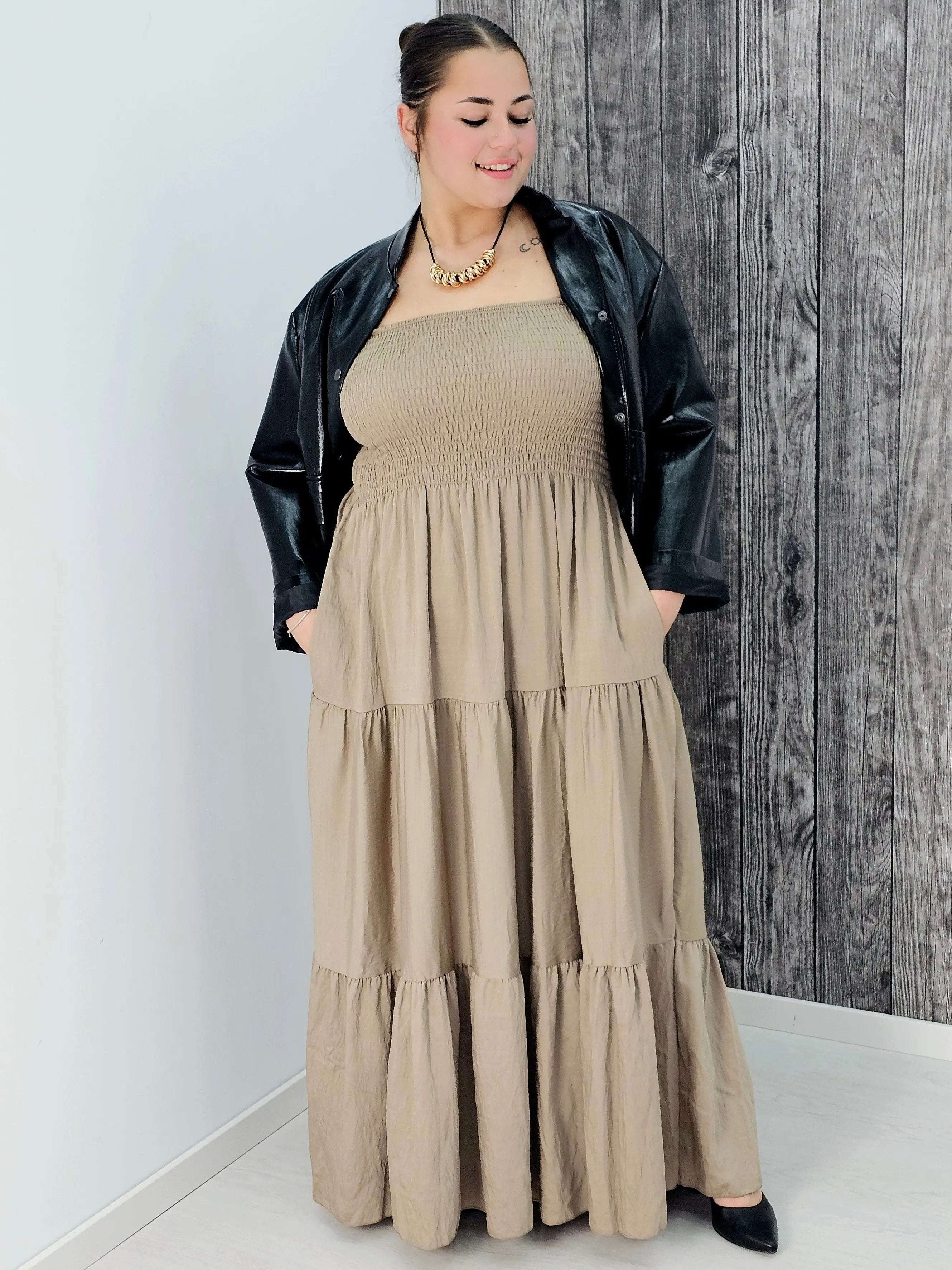 Sukienka boho maxi z falbanami Stylowa XL