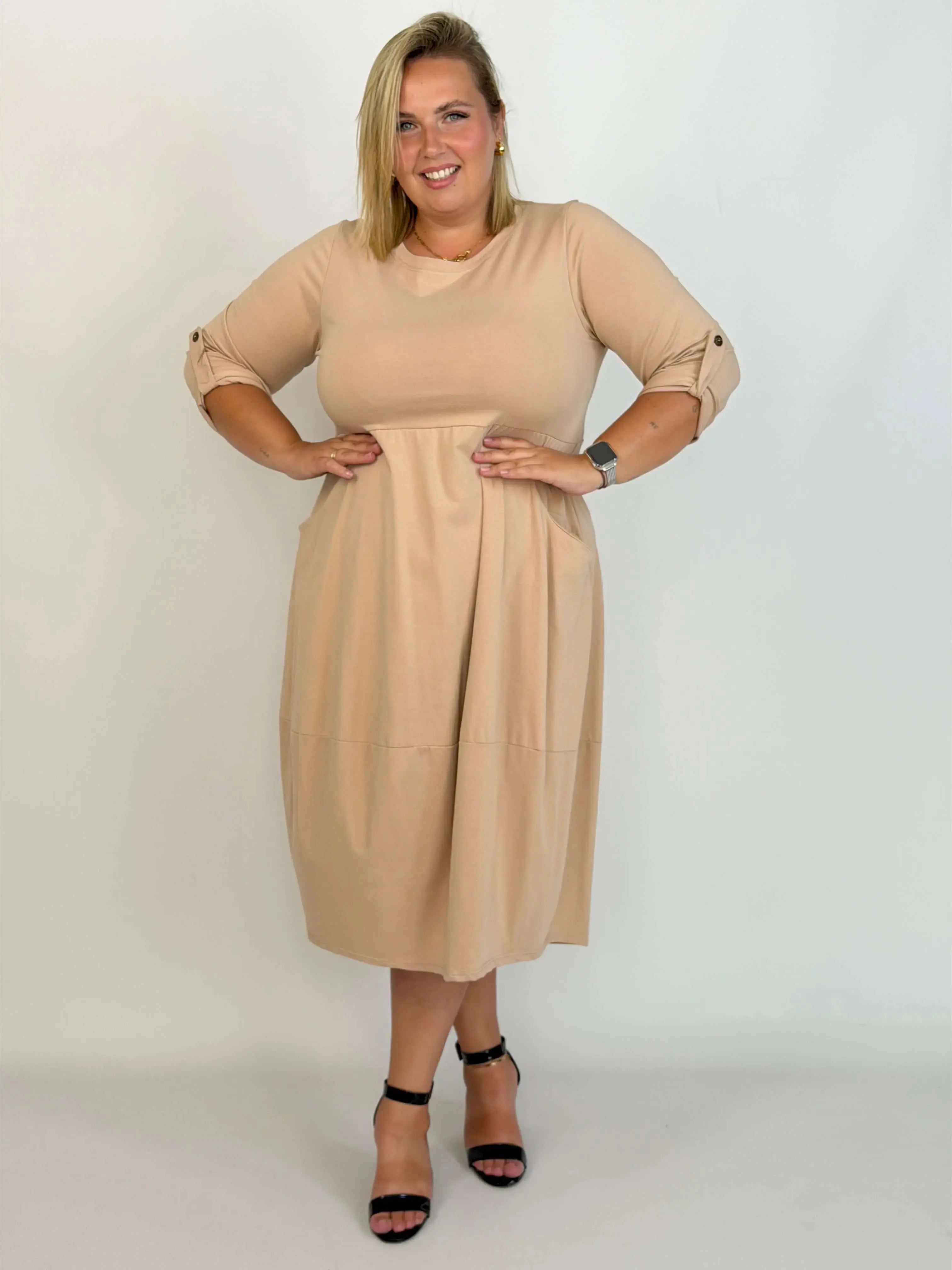 Sukienka damska Plus Size z kieszeniami i rękawem 3/4 Stylowa XL