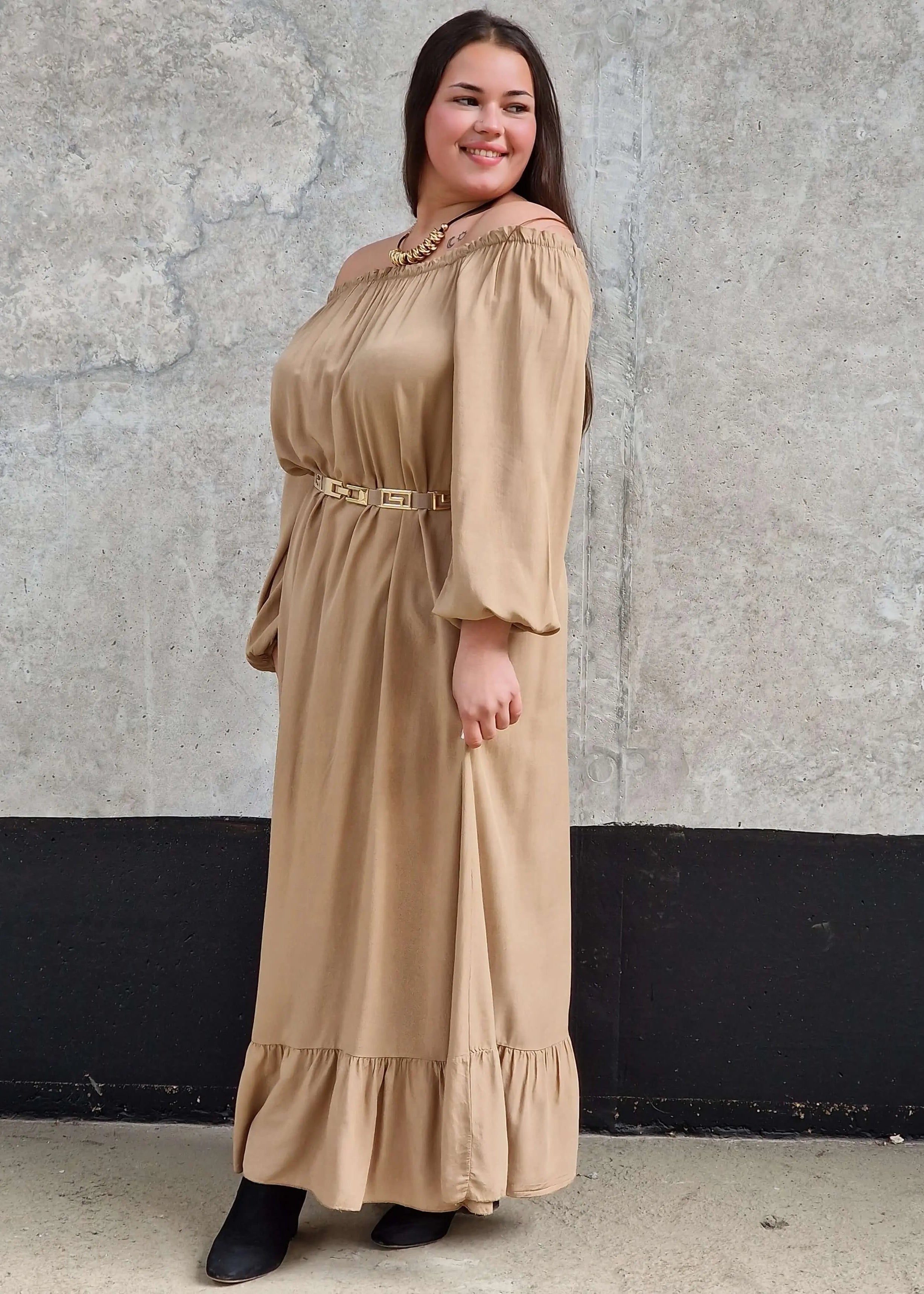 Sukienka długa, hiszpanka z falbanką - dwa kolory Stylowa XL