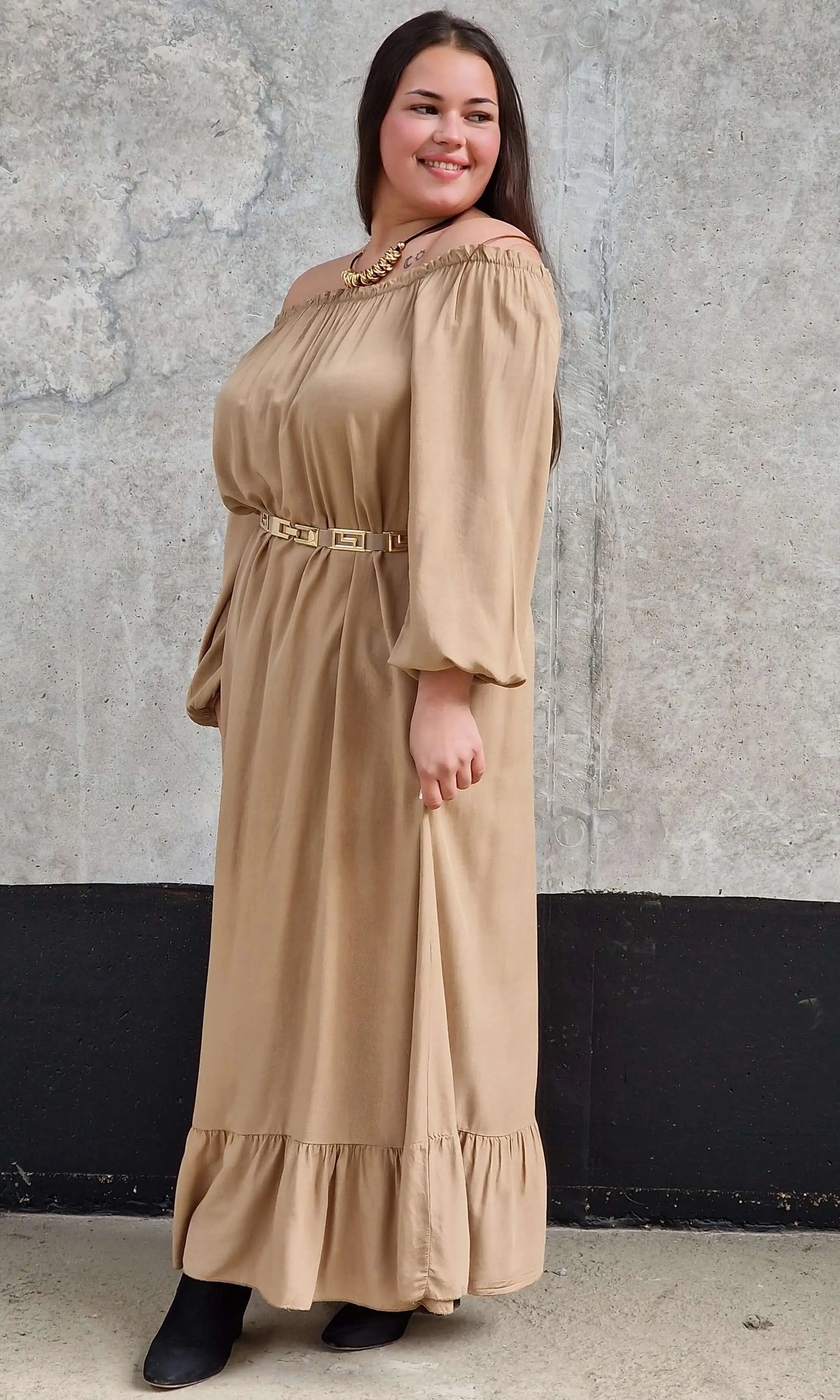 Sukienka długa,  hiszpanka z falbanką - dwa kolory Stylowa XL