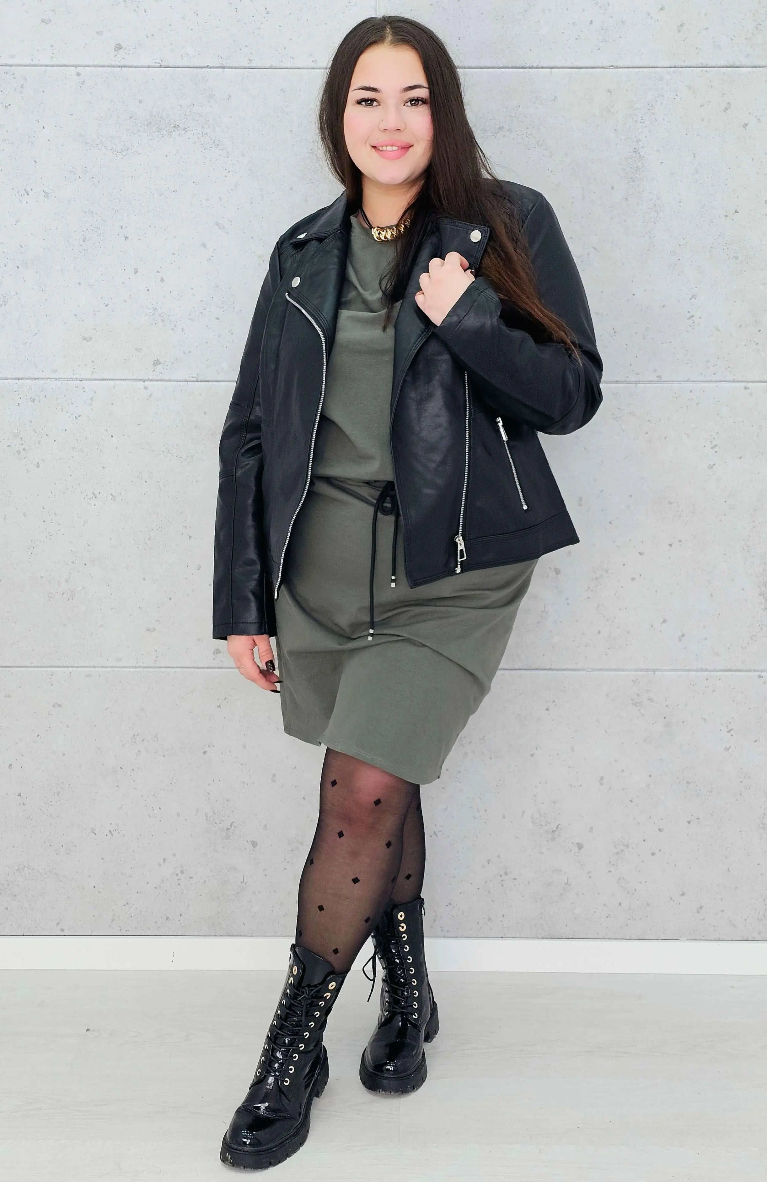 Sukienka dresowa z wiązaniem w talii – moda dla kobiet plus size Stylowa XL