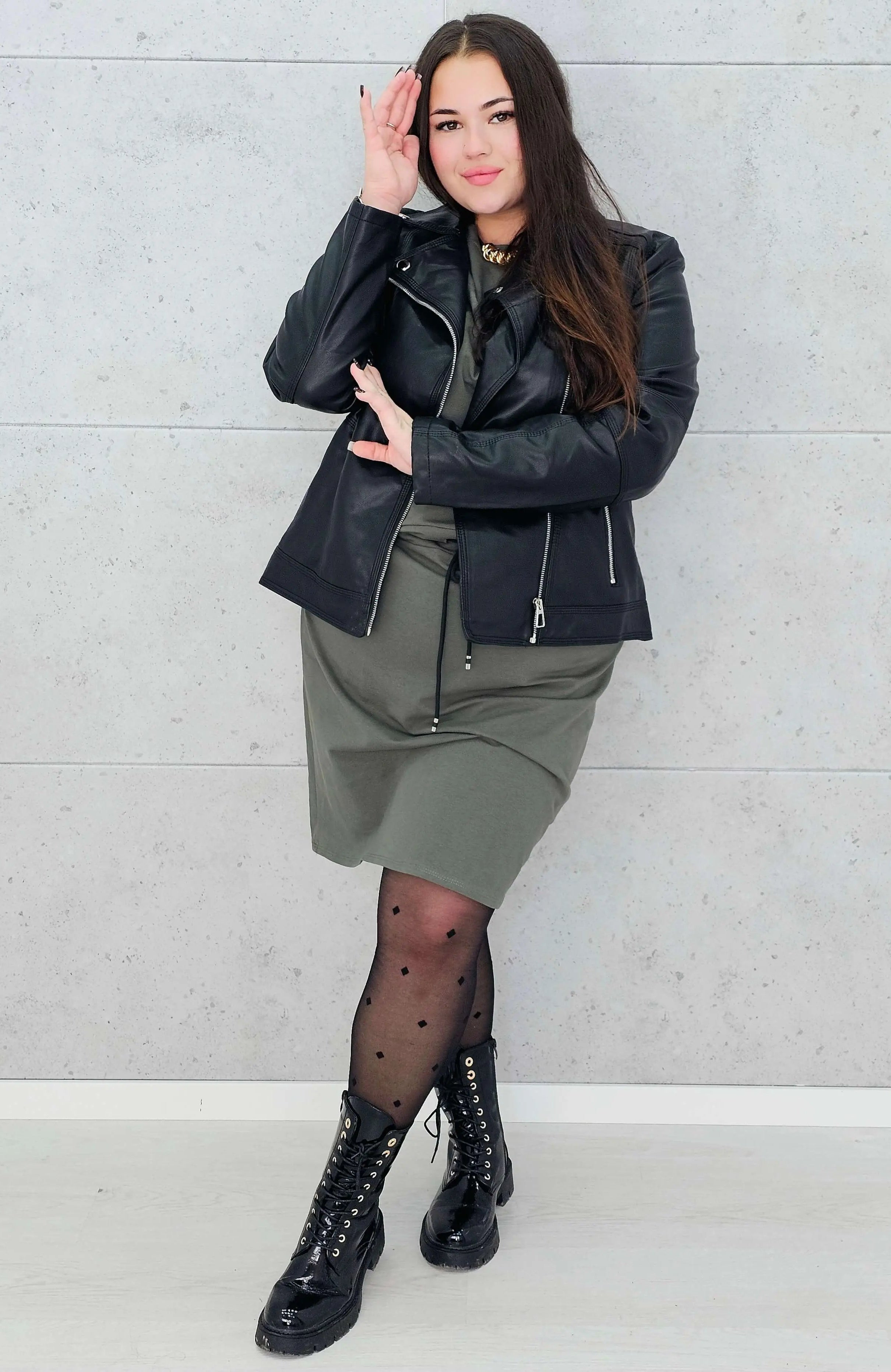 Sukienka dresowa z wiązaniem w talii – moda dla kobiet plus size Stylowa XL