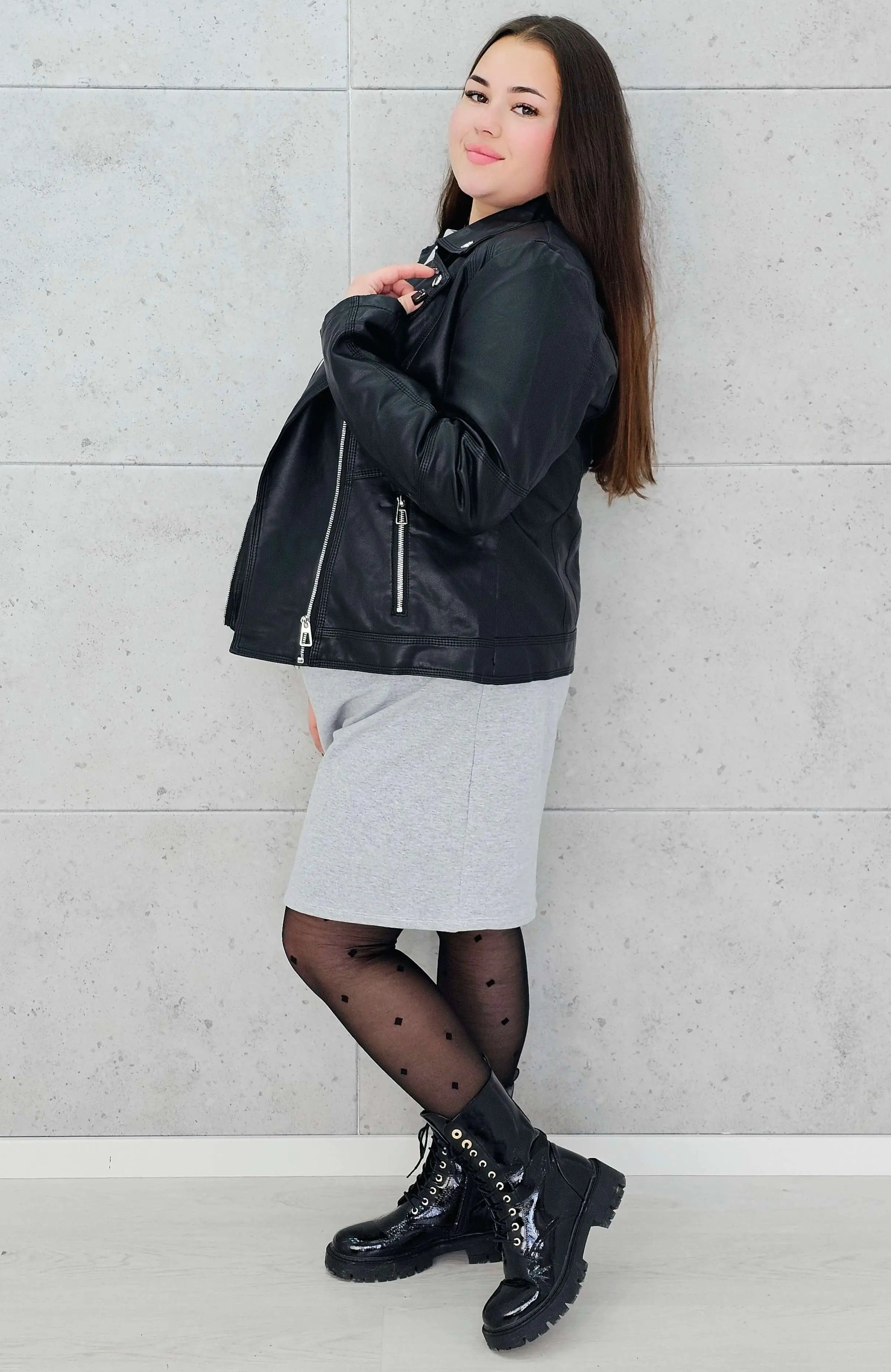 Sukienka dresowa z wiązaniem w talii – moda dla kobiet plus size Stylowa XL