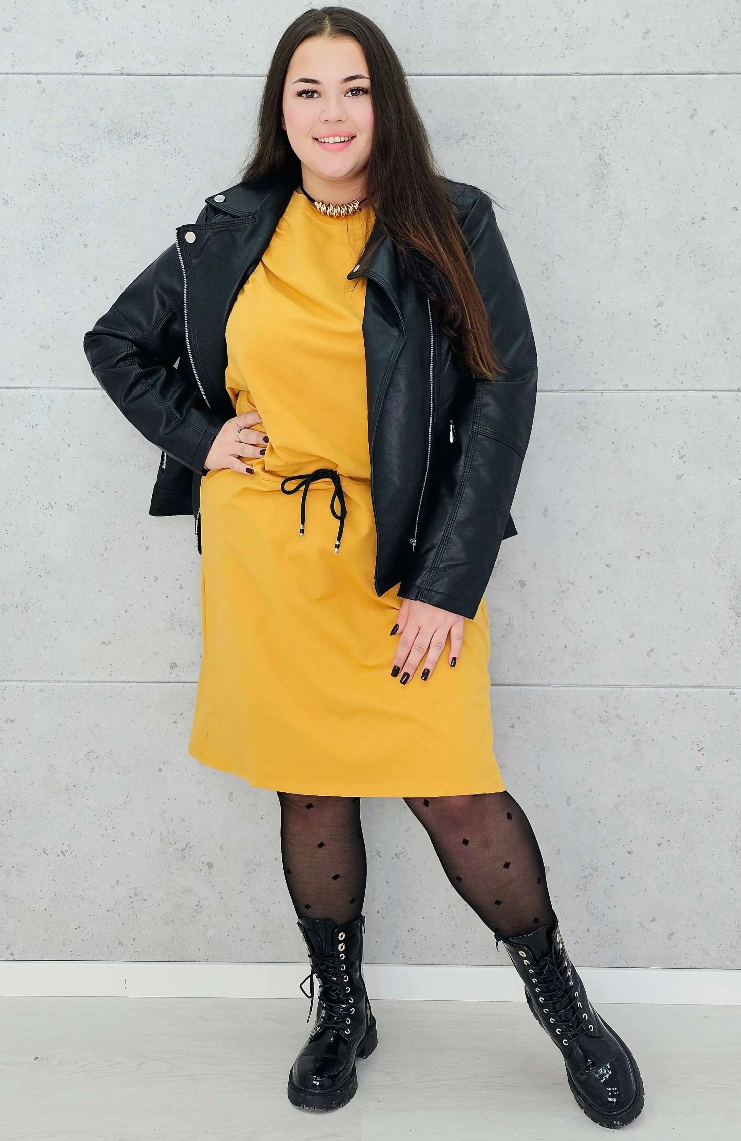 Sukienka dresowa z wiązaniem w talii – moda dla kobiet plus size Stylowa XL