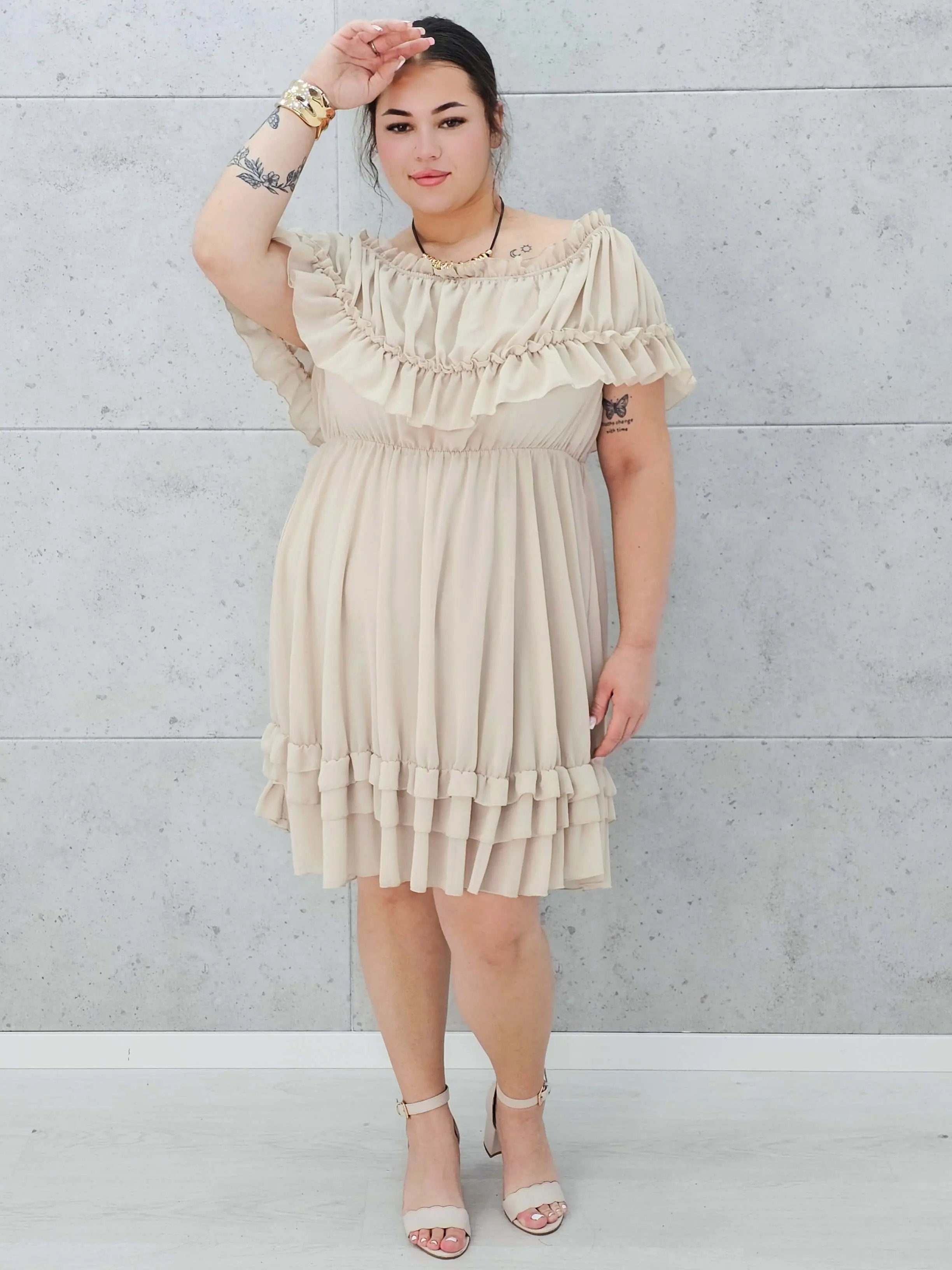 Sukienka hiszpanka mini z falbanami - beż Stylowa XL
