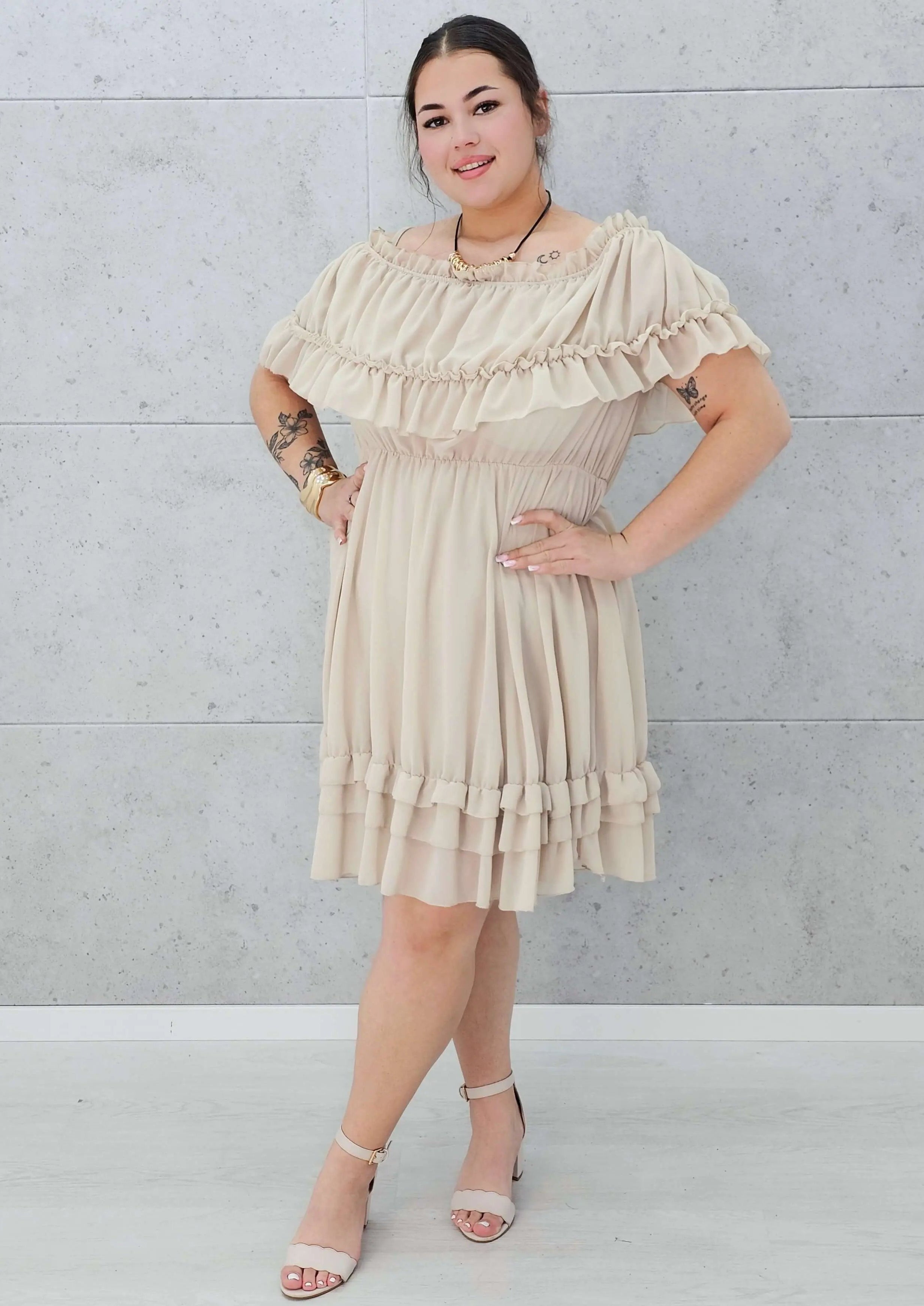 Sukienka hiszpanka mini z falbanami - beż Stylowa XL
