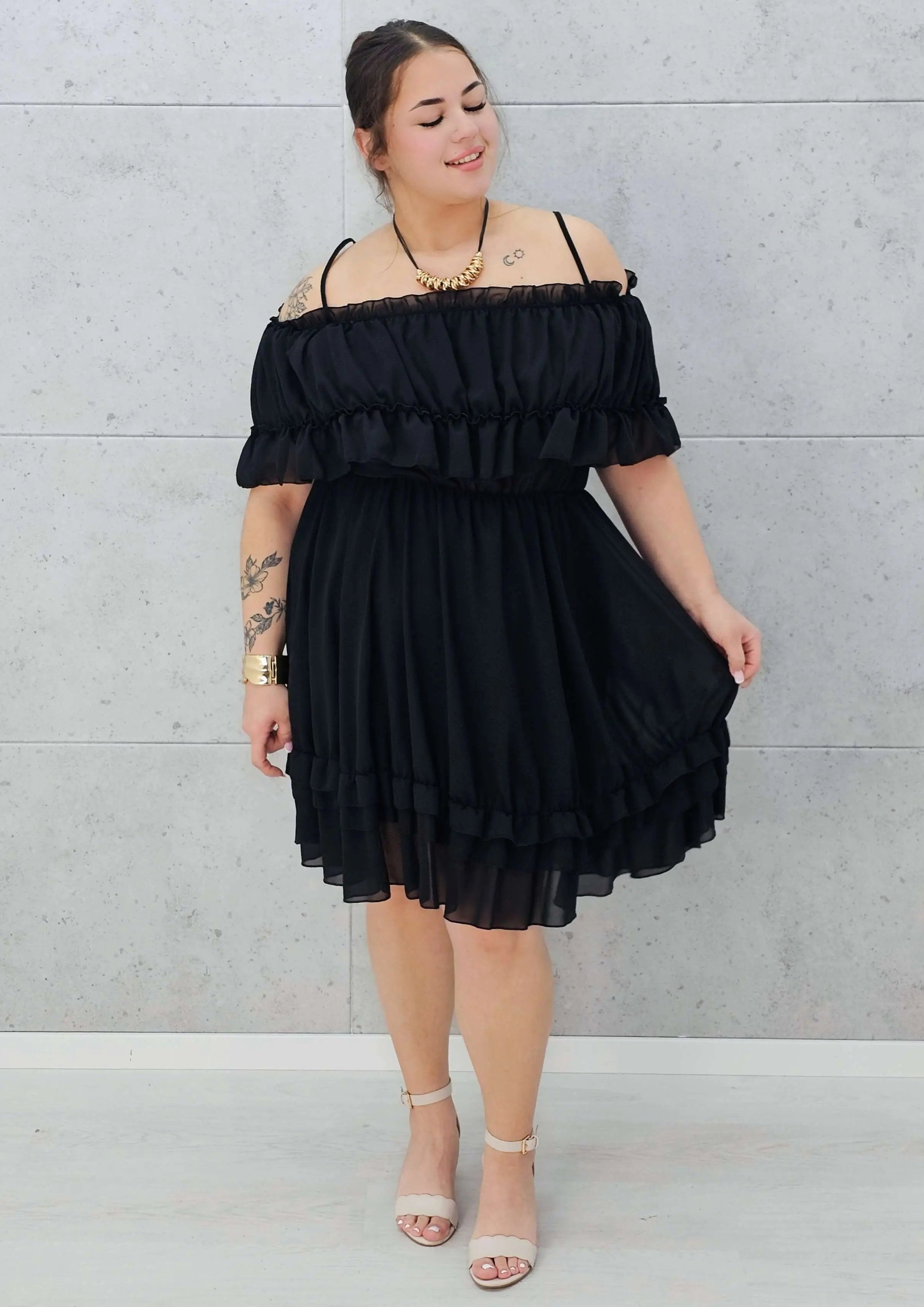 Sukienka hiszpanka mini z falbanami - czerń Stylowa XL