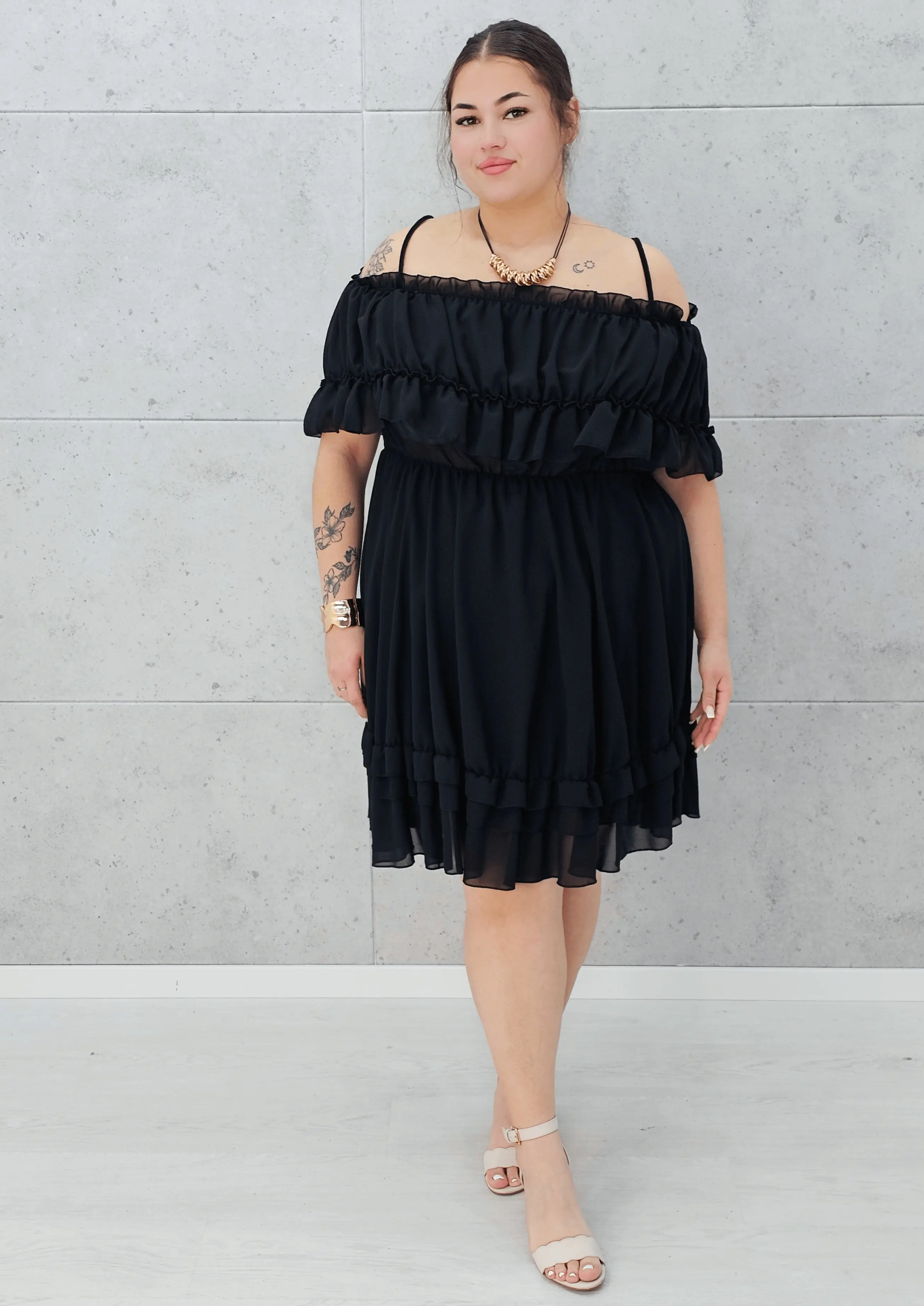 Sukienka hiszpanka mini z falbanami - czerń Stylowa XL