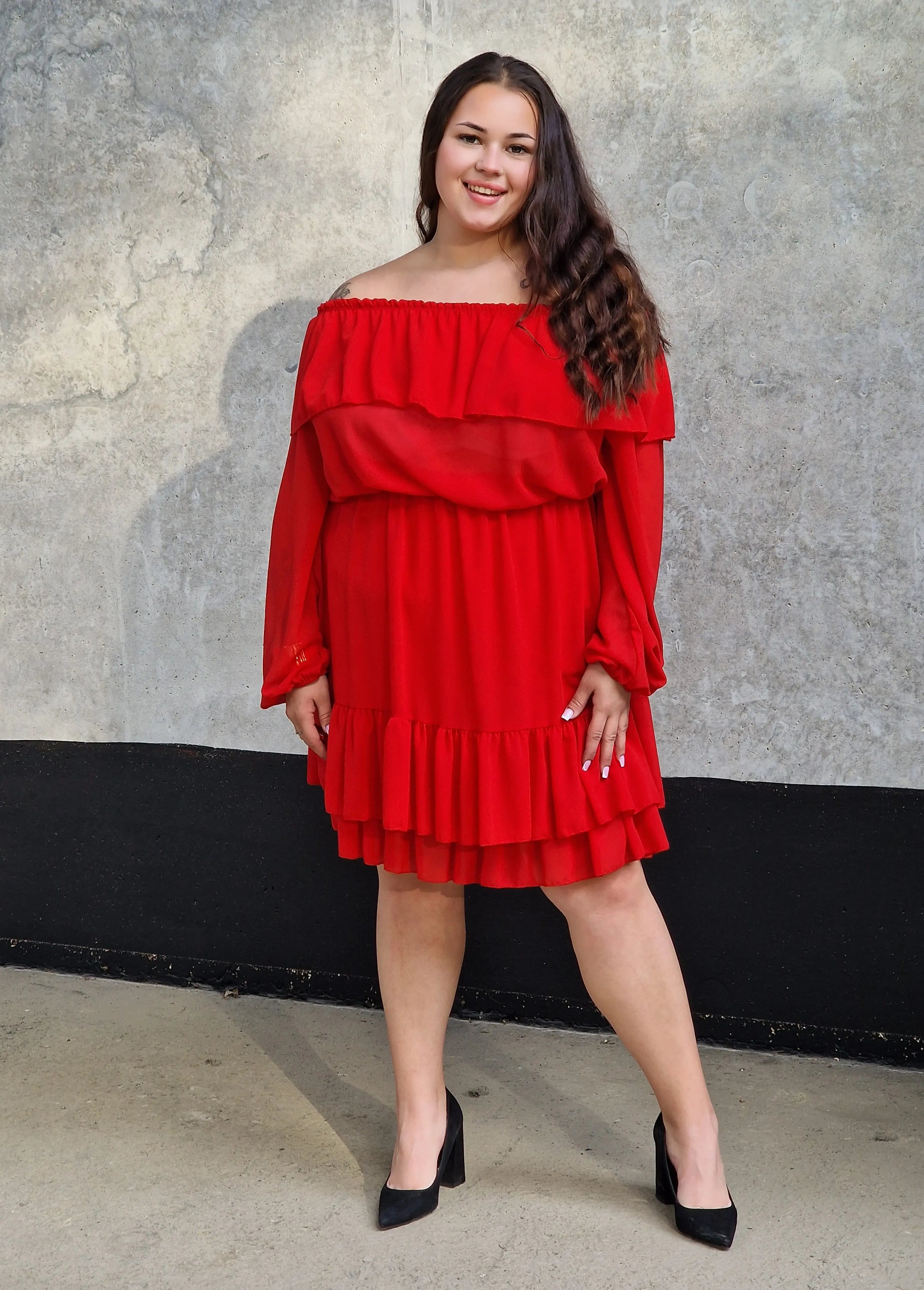 Sukienka hiszpanka plus size – zmysłowa, kobieca i modna propozycja na każdą okazję Stylowa XL