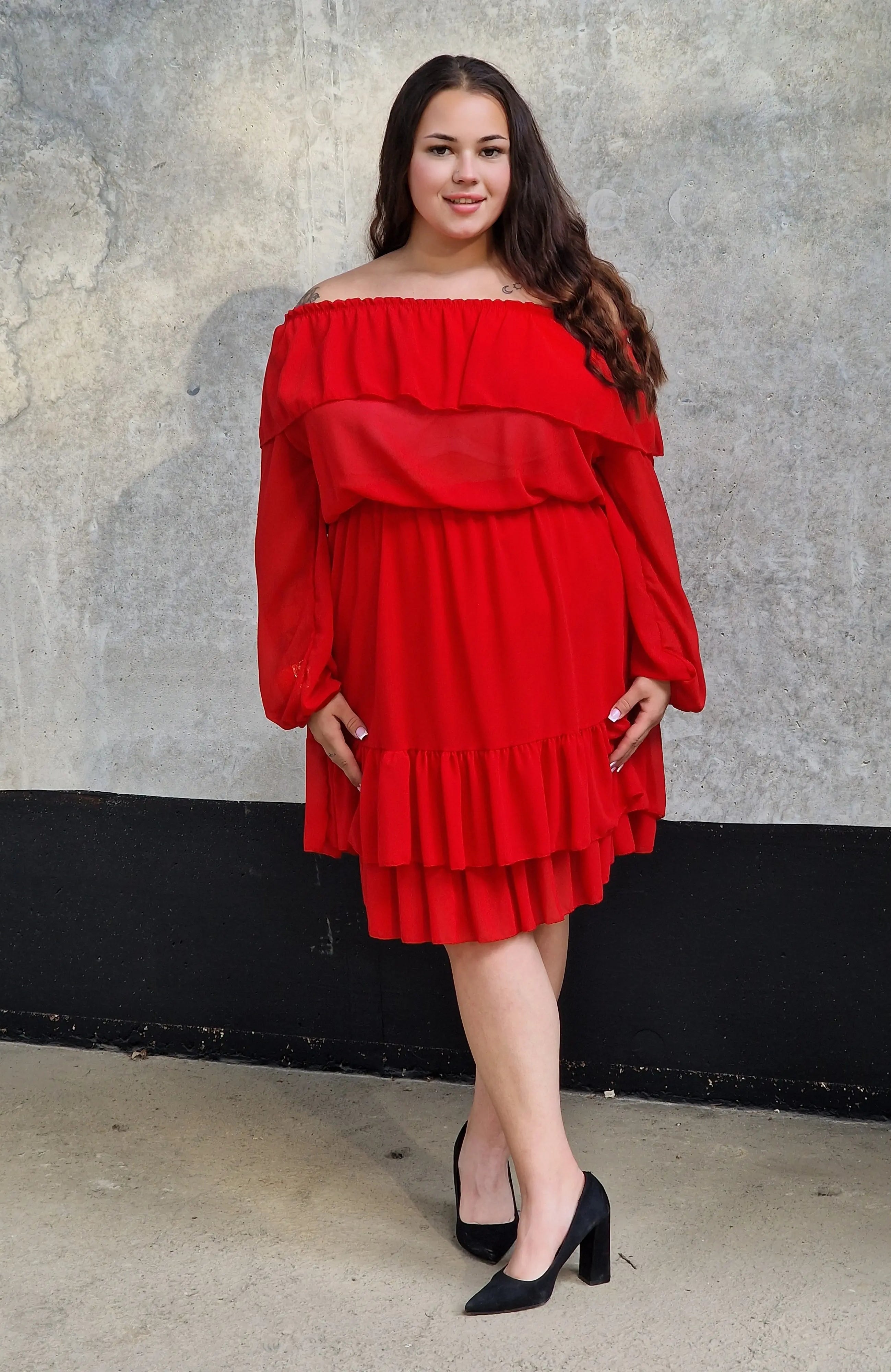 Sukienka hiszpanka plus size – zmysłowa, kobieca i modna propozycja na każdą okazję Stylowa XL