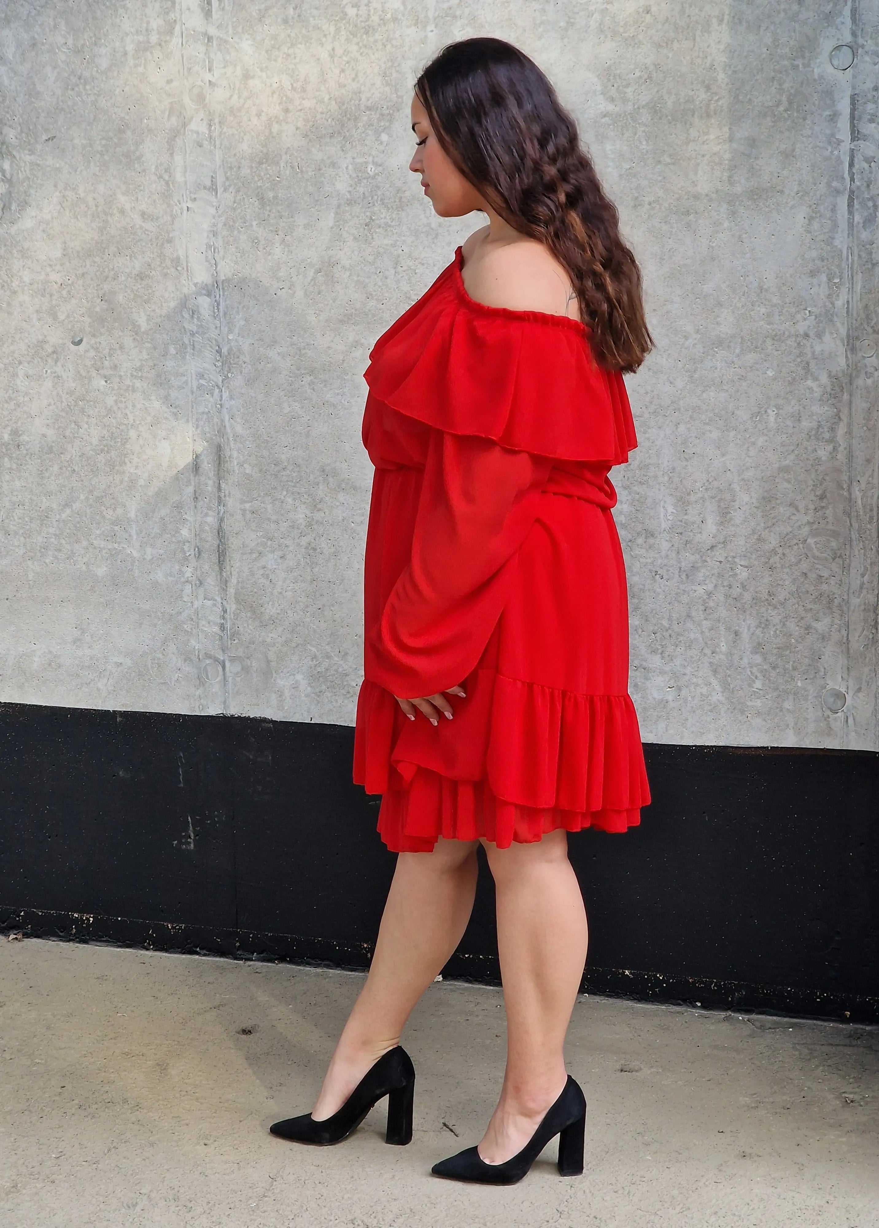 Sukienka hiszpanka plus size – zmysłowa, kobieca i modna propozycja na każdą okazję Stylowa XL