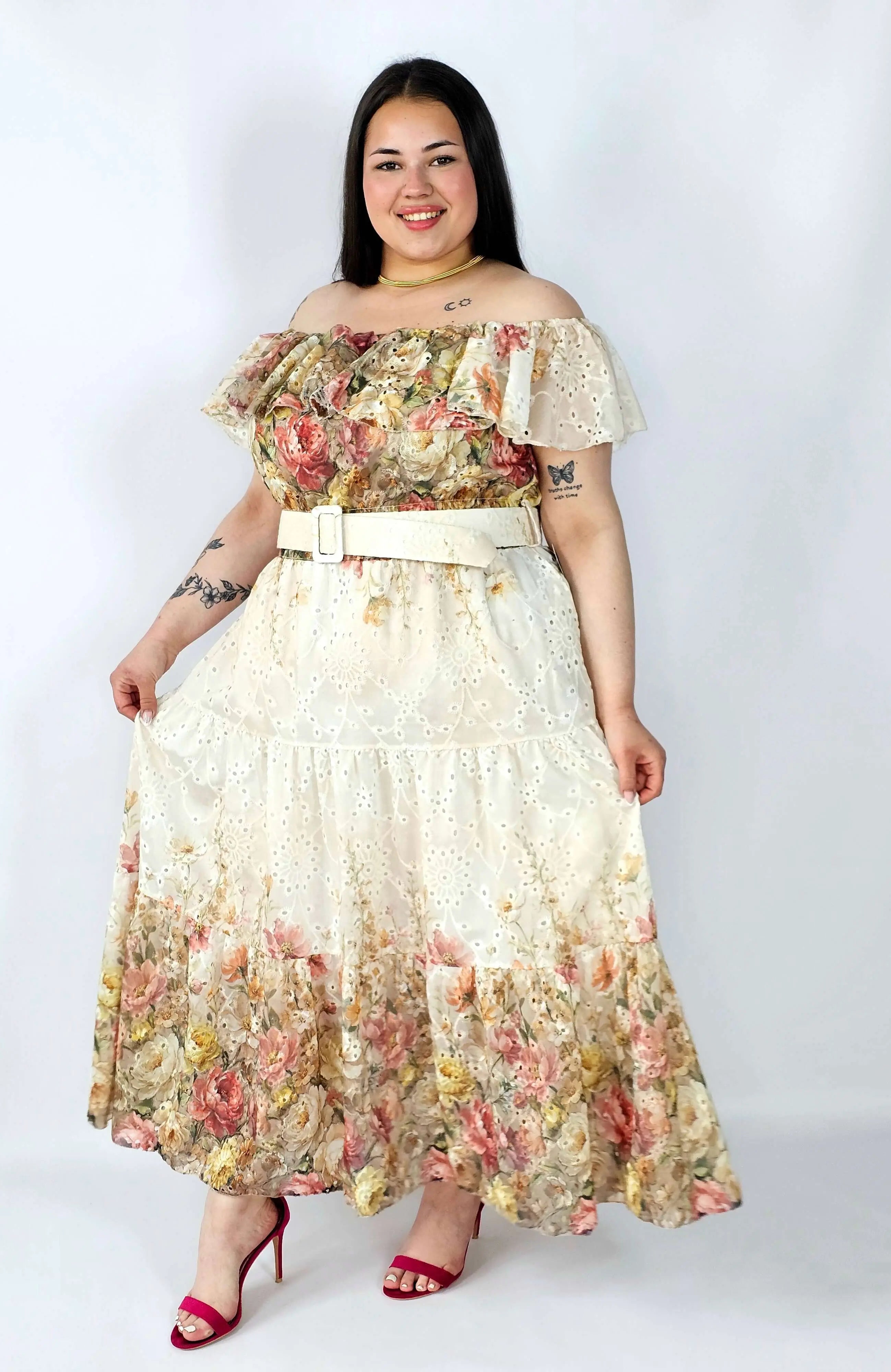 Sukienka hiszpanka plus size haftowana – romantyczna lekkość i styl XXL Stylowa XL