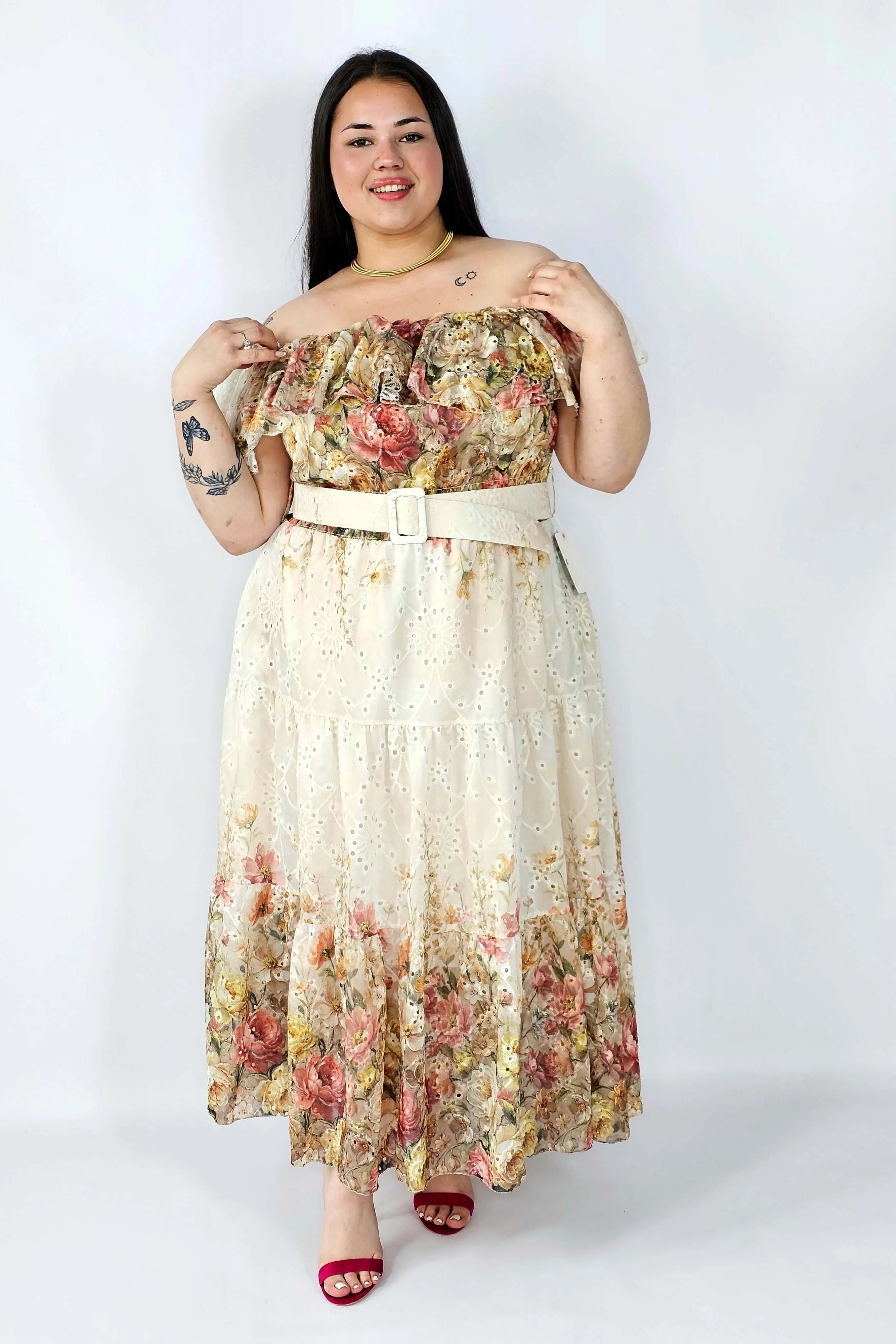Sukienka hiszpanka plus size haftowana – romantyczna lekkość i styl XXL Stylowa XL