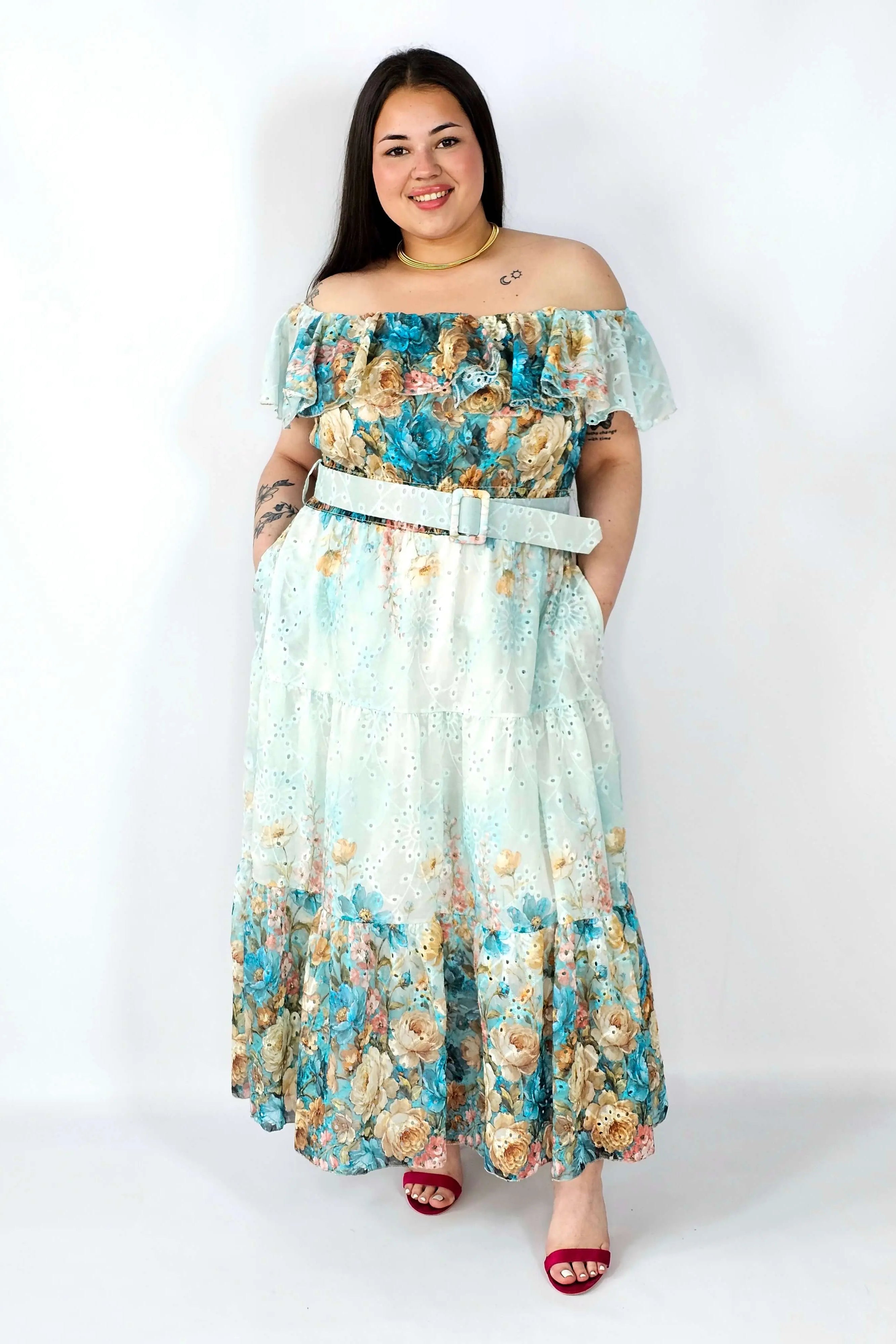 Sukienka hiszpanka plus size haftowana – romantyczna lekkość i styl XXL Stylowa XL