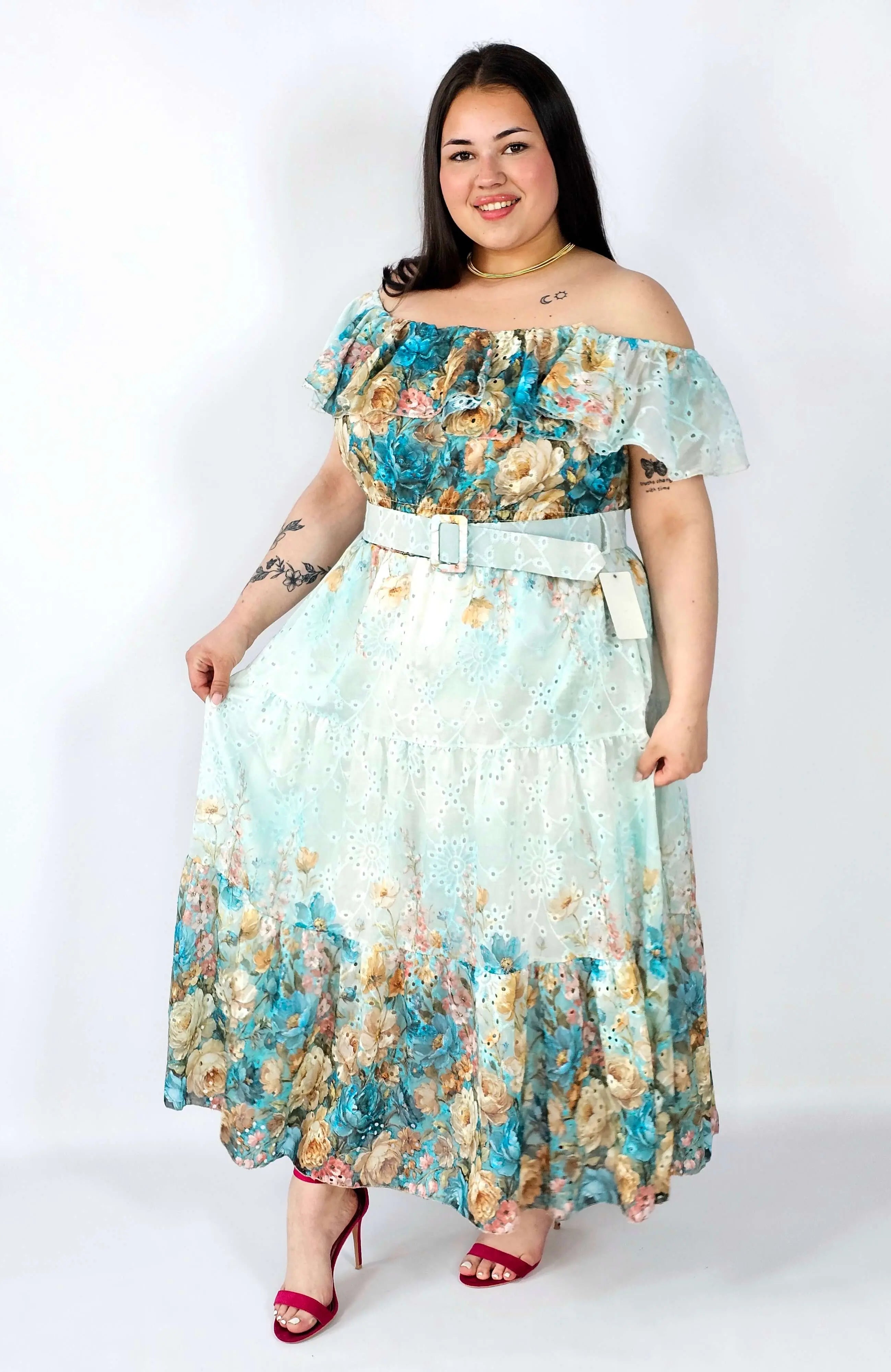 Sukienka hiszpanka plus size haftowana – romantyczna lekkość i styl XXL Stylowa XL