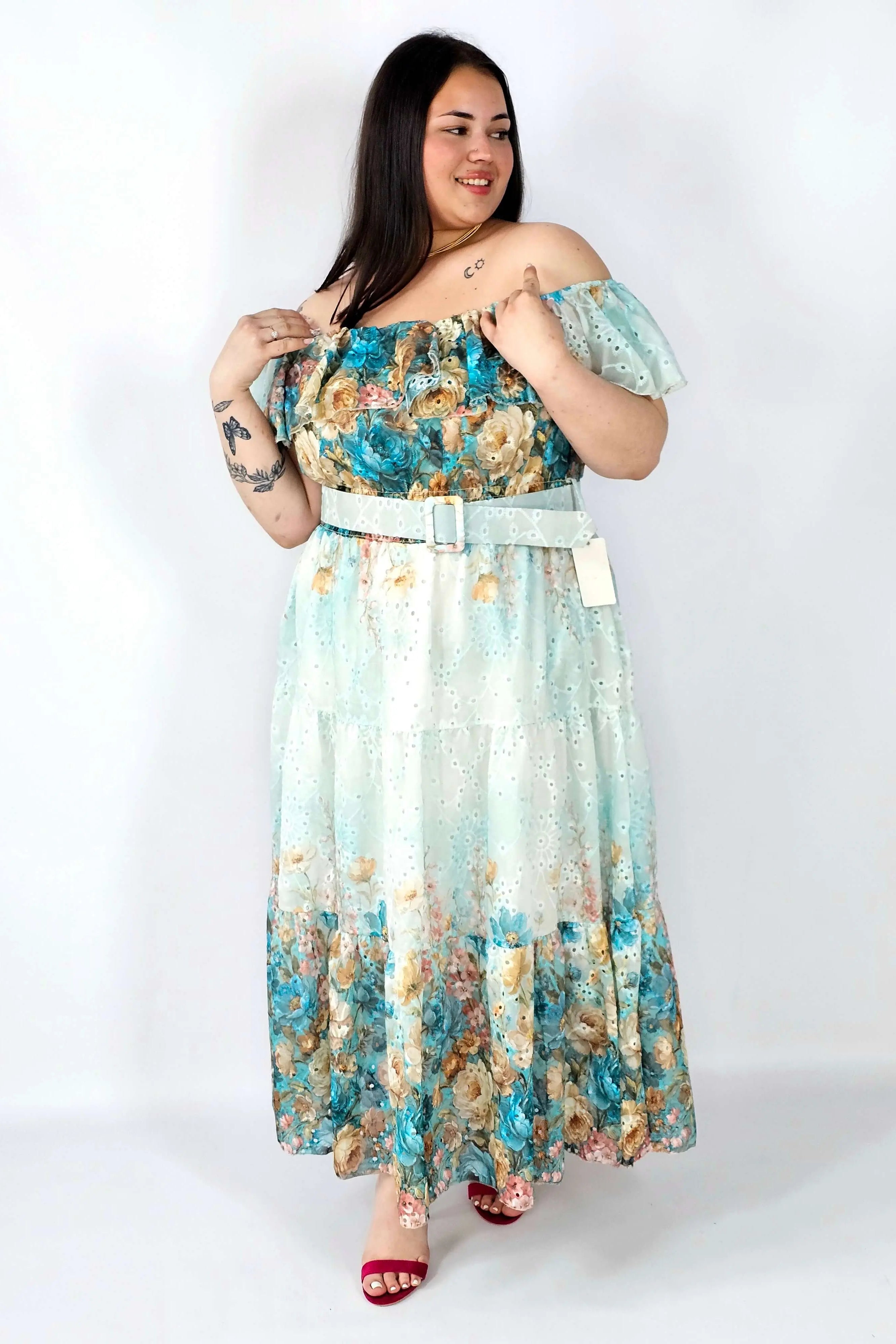 Sukienka hiszpanka plus size haftowana – romantyczna lekkość i styl XXL Stylowa XL