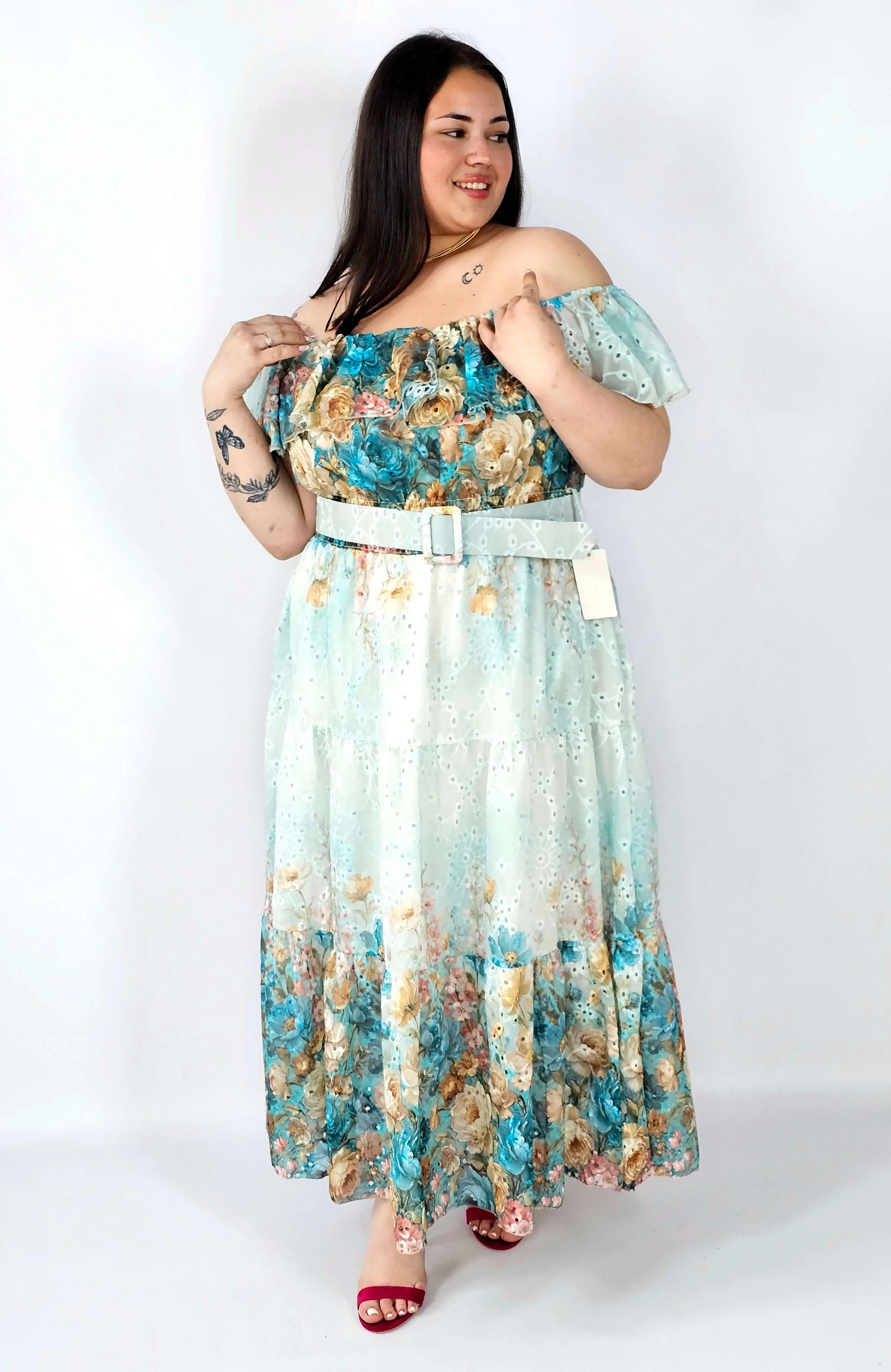 Sukienka hiszpanka plus size haftowana – romantyczna lekkość i styl XXL Stylowa XL
