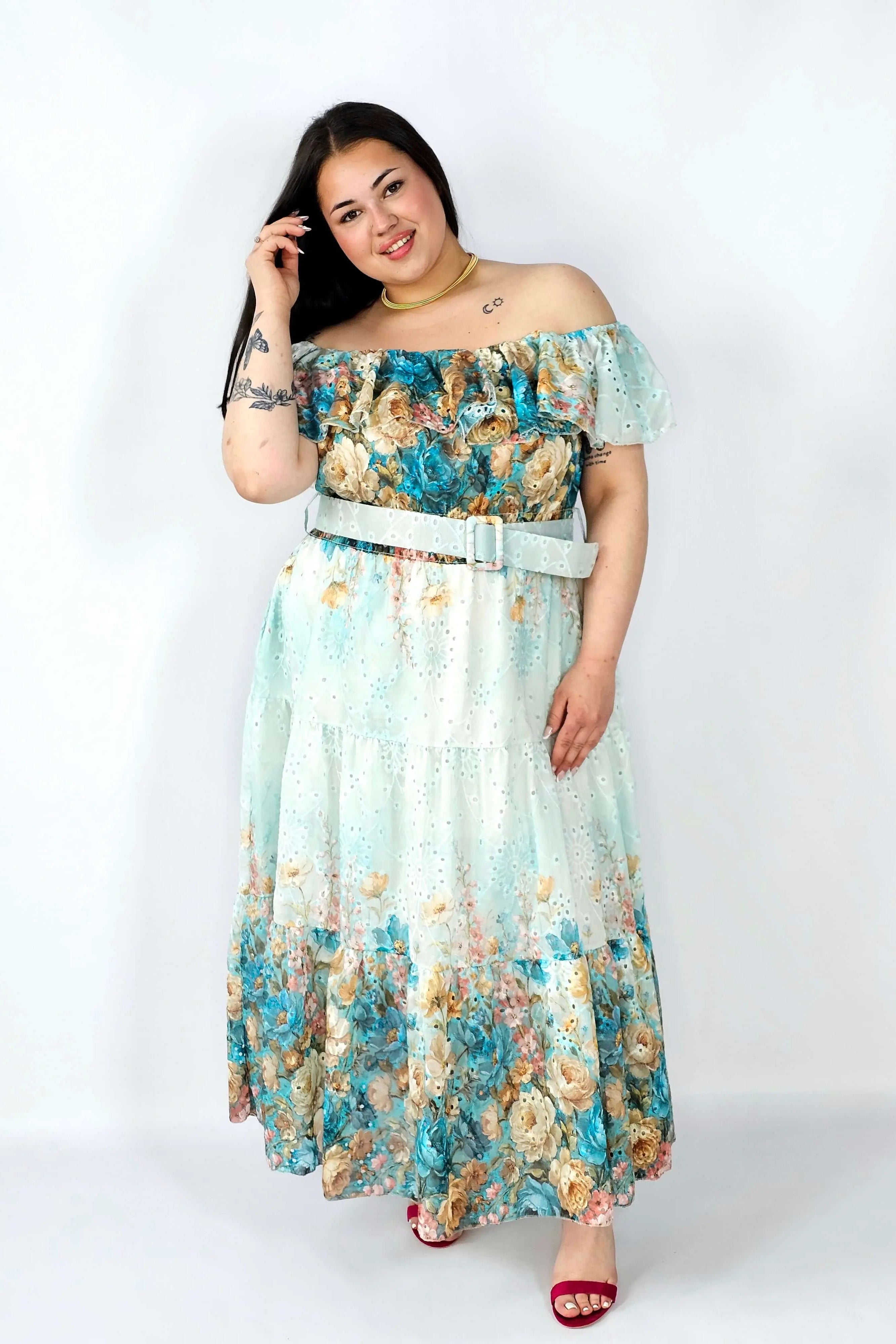 Sukienka hiszpanka plus size haftowana – romantyczna lekkość i styl XXL Stylowa XL