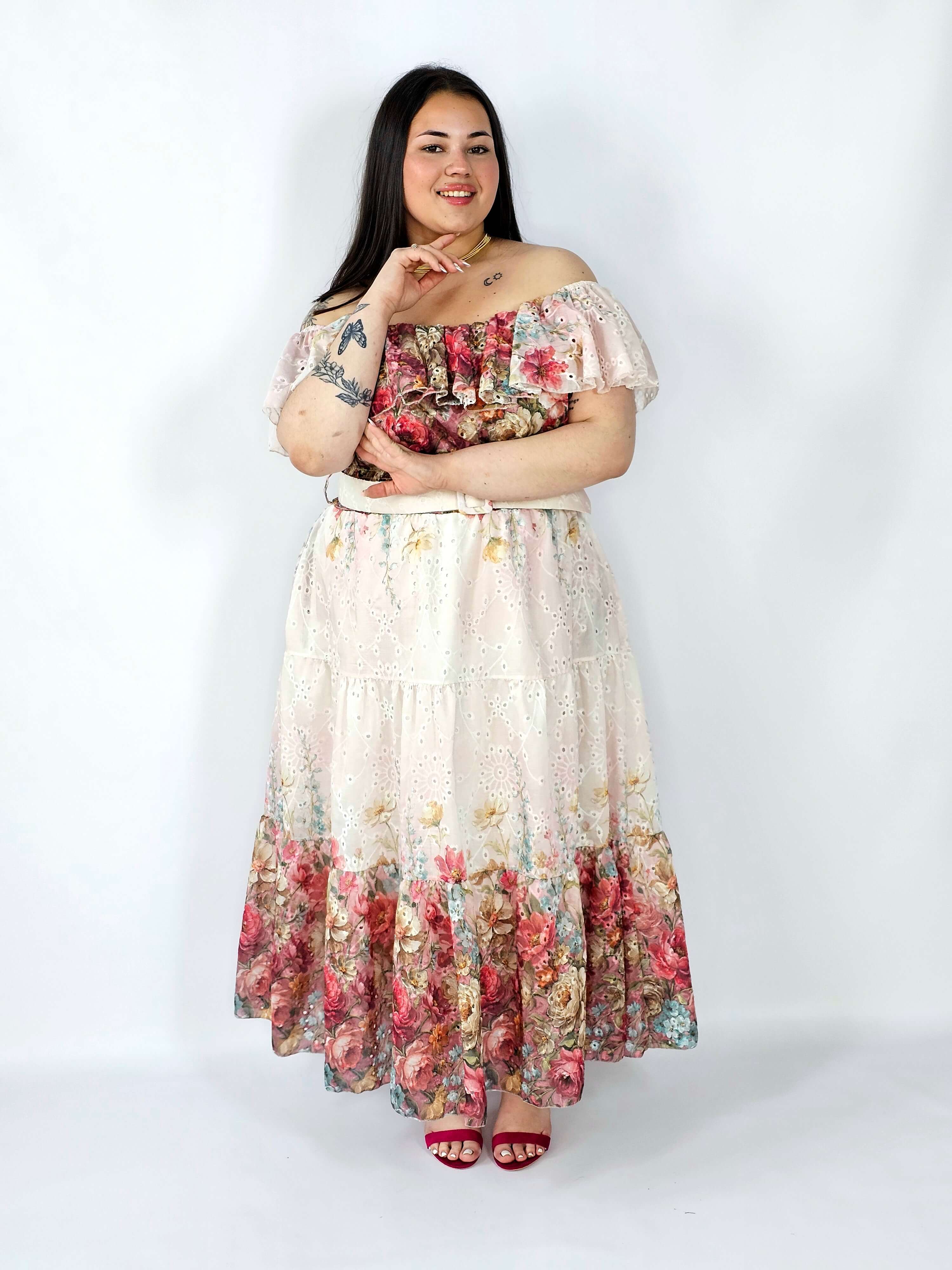 Sukienka hiszpanka plus size haftowana – romantyczna lekkość i styl XXL Stylowa XL