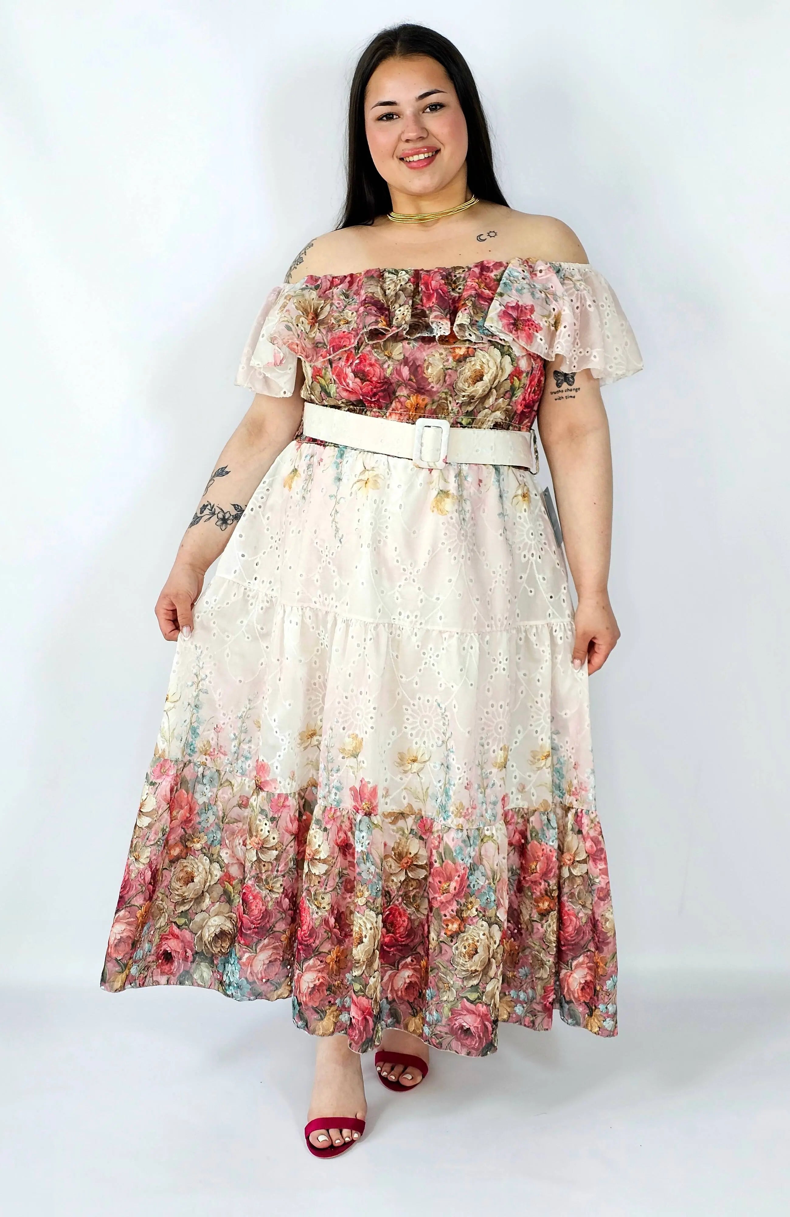 Sukienka hiszpanka plus size haftowana – romantyczna lekkość i styl XXL Stylowa XL
