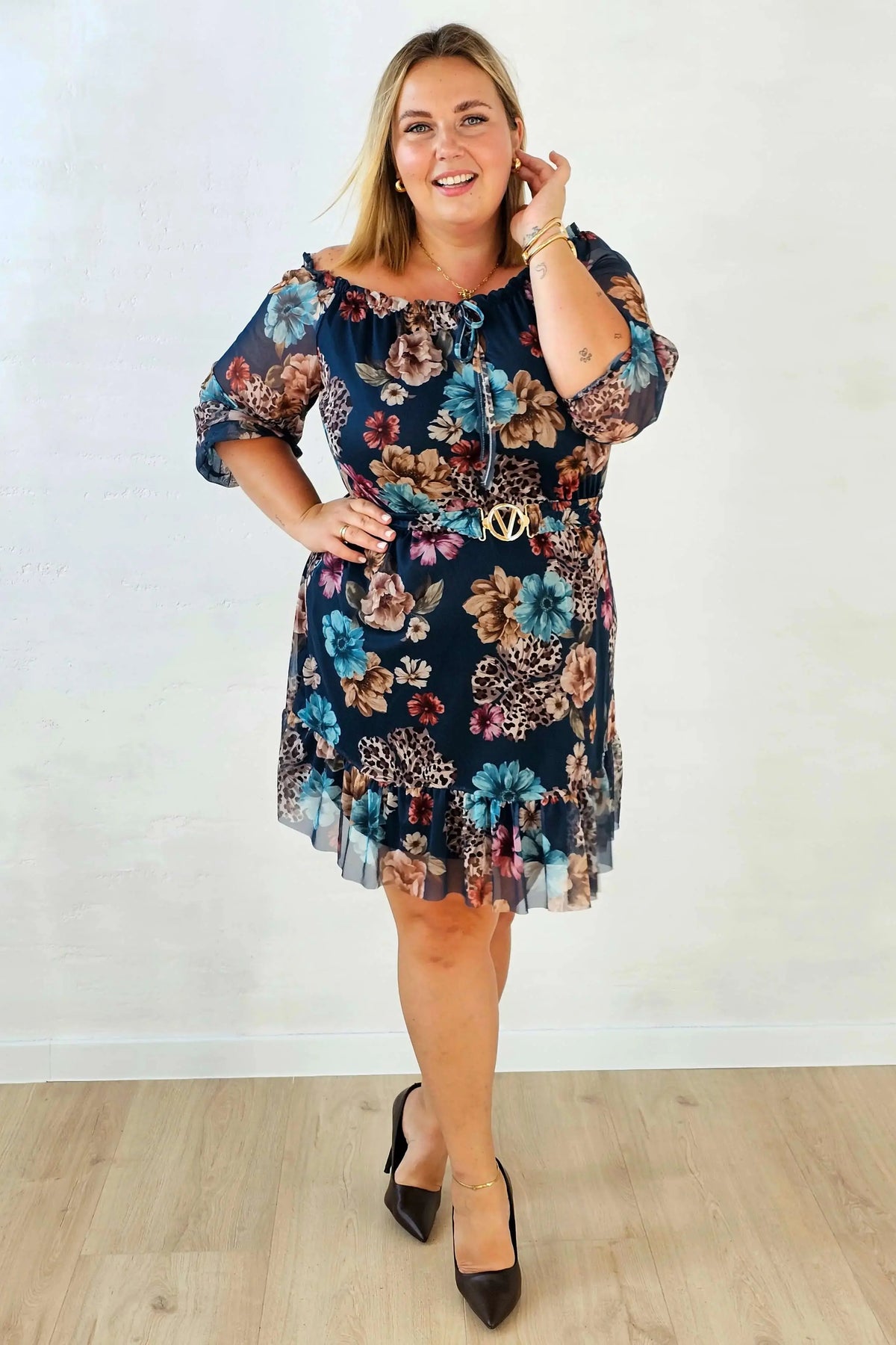 Sukienka hiszpanka plus size z falbaną i ozdobnym paskiem Stylowa XL