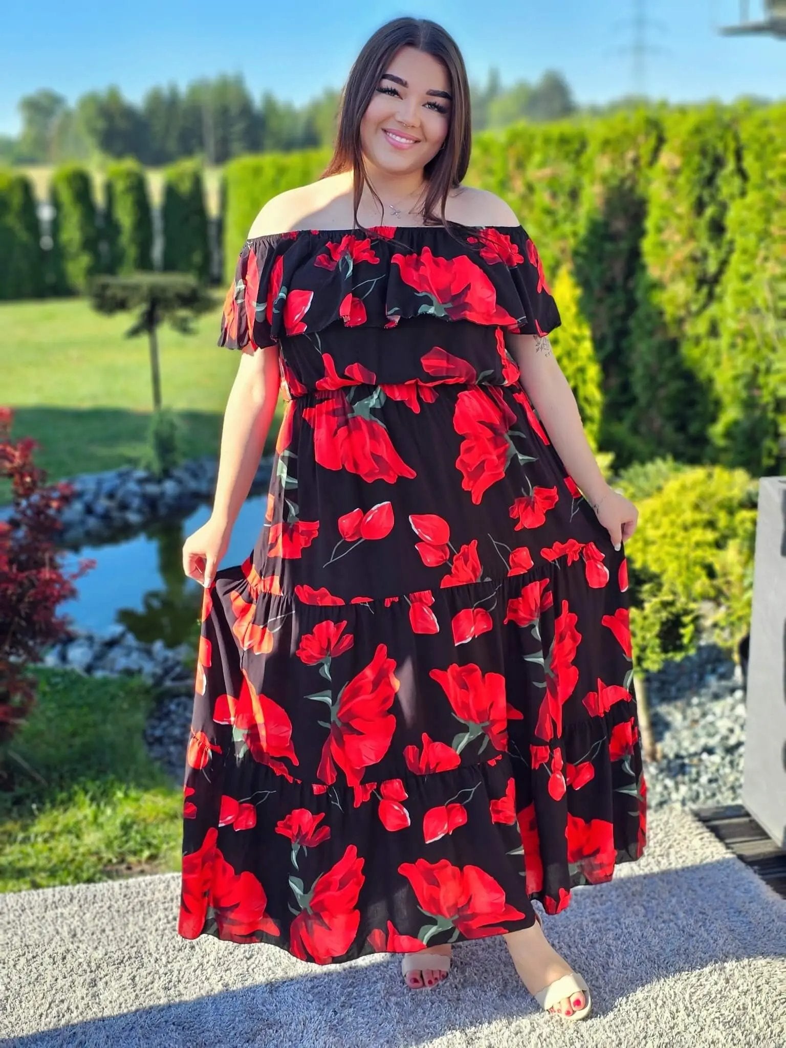 Sukienka hiszpanka w czerwone maki Stylowa XL