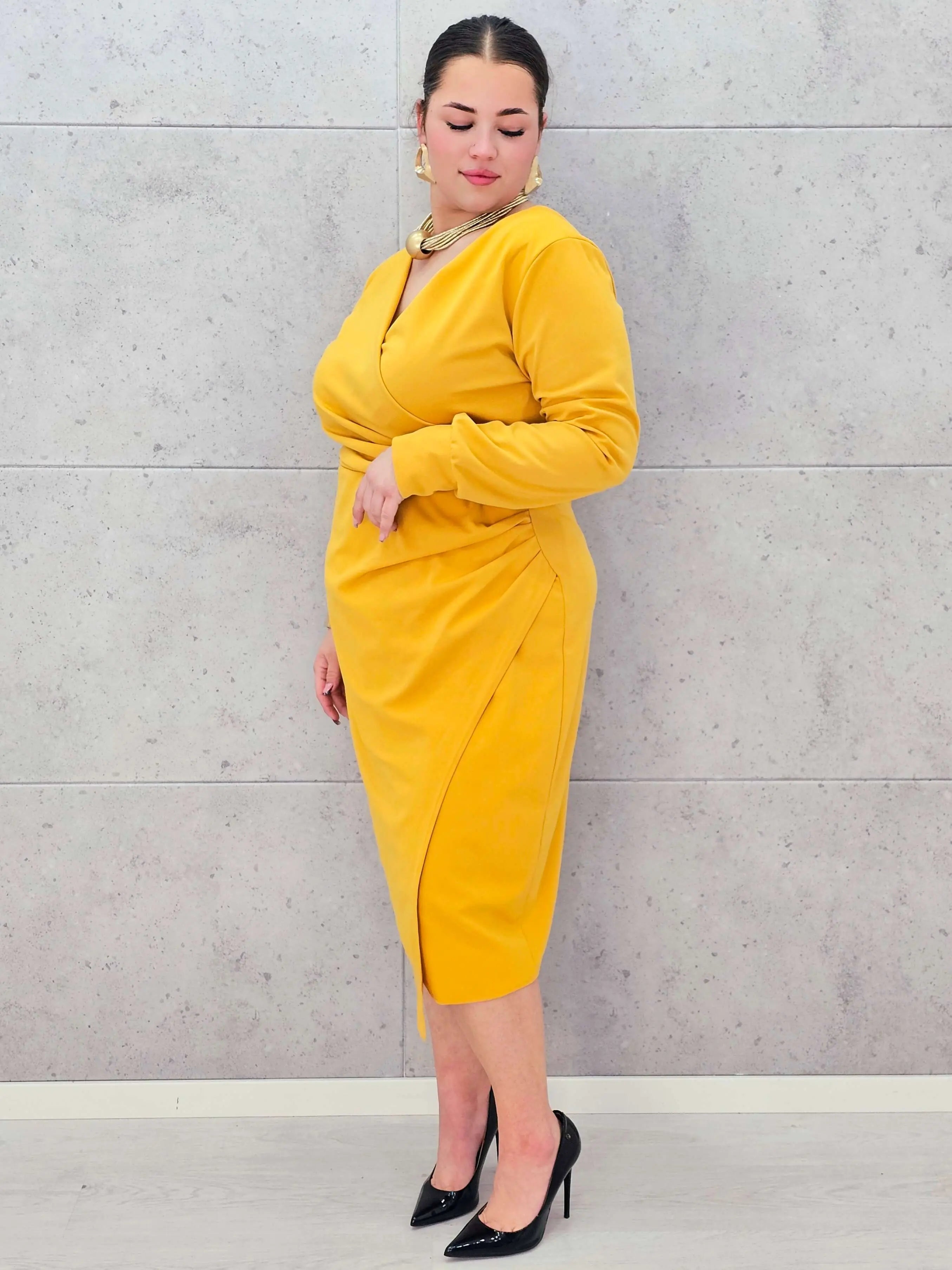 Sukienka kopertowa midi z dekoltem V– moda dla kobiet plus size Stylowa XL