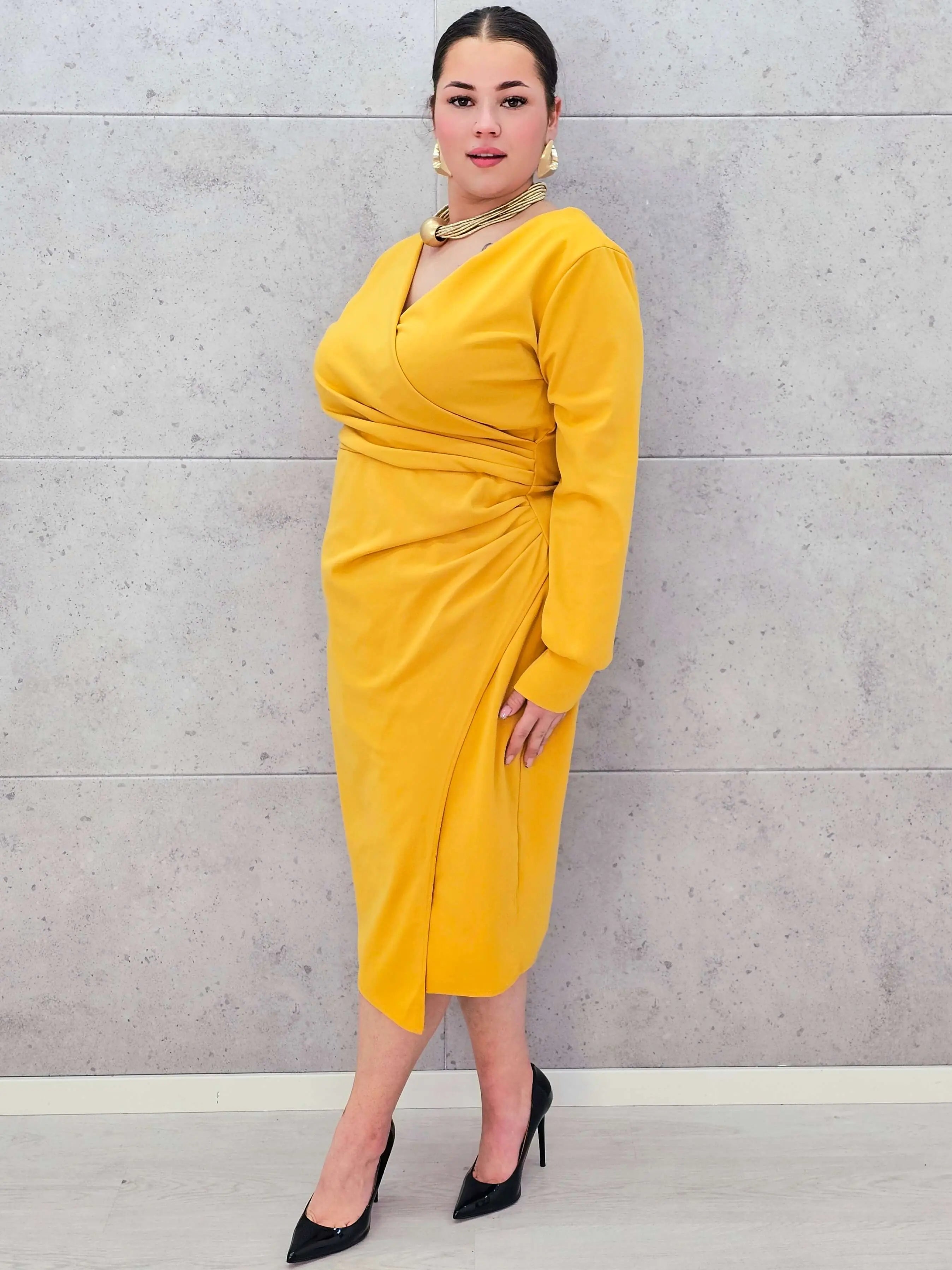 Sukienka kopertowa midi z dekoltem V– moda dla kobiet plus size Stylowa XL