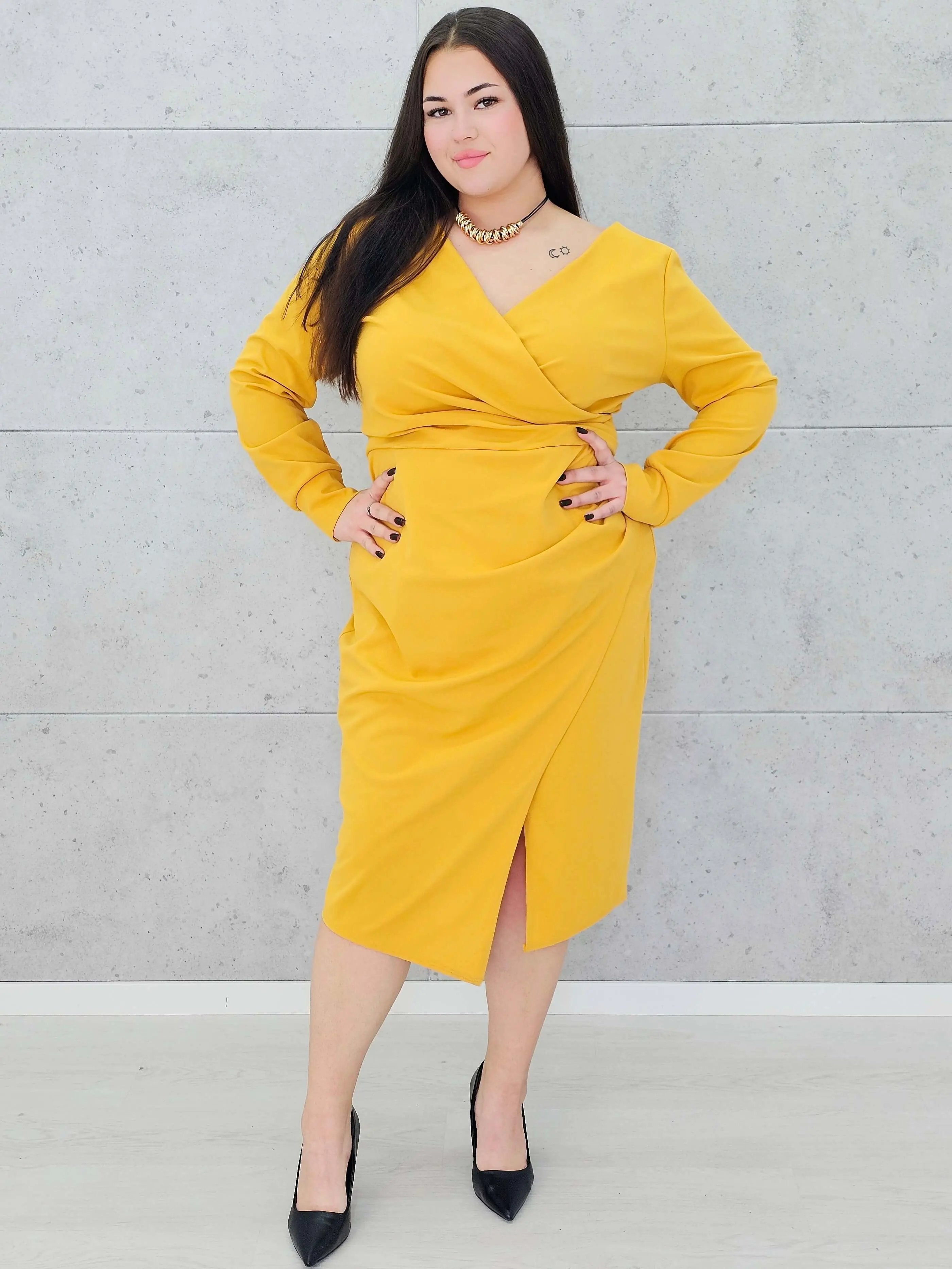 Sukienka kopertowa midi z dekoltem V– moda dla kobiet plus size Stylowa XL