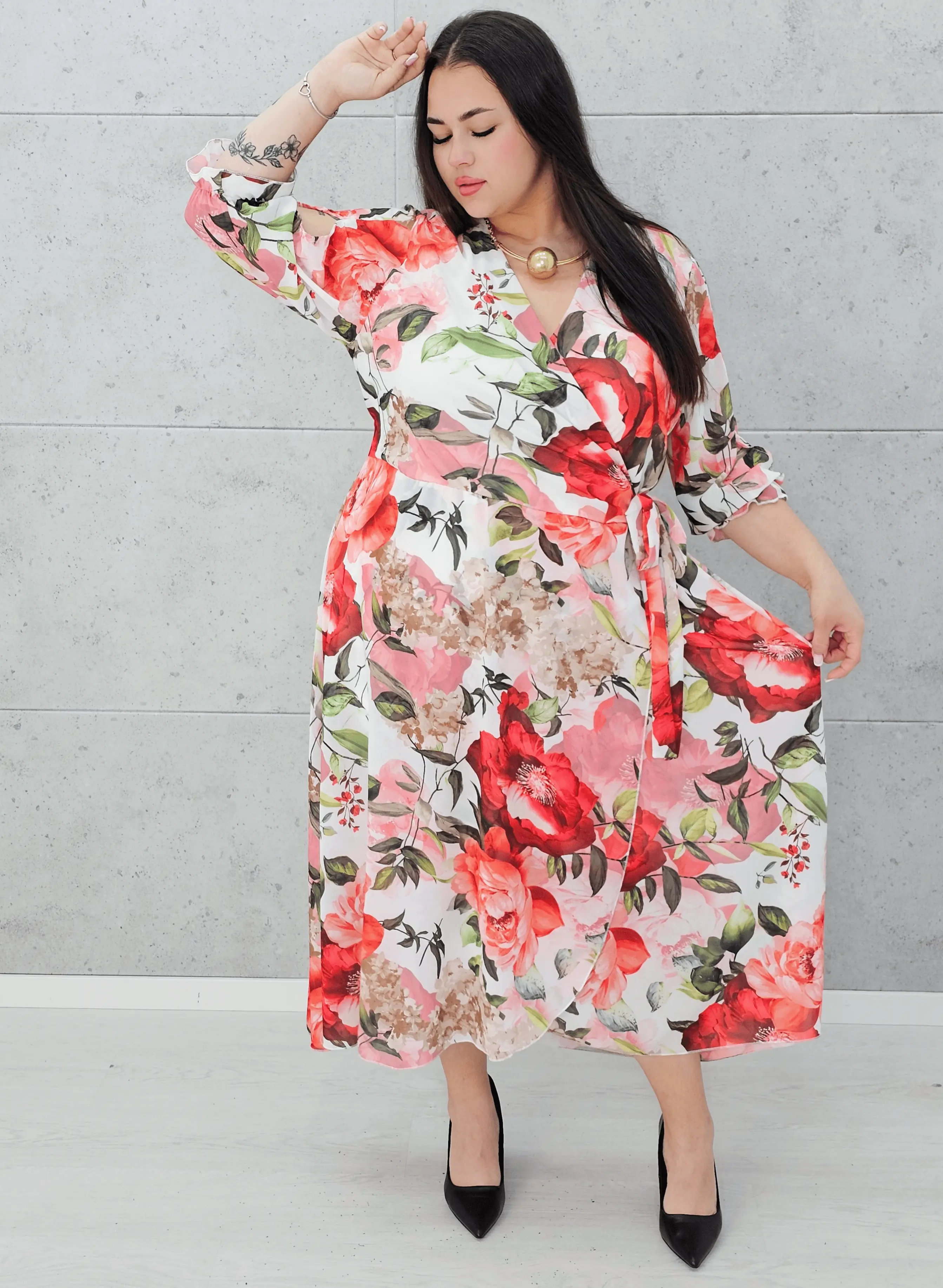 Sukienka kopertowa w kwiaty Stylowa XL