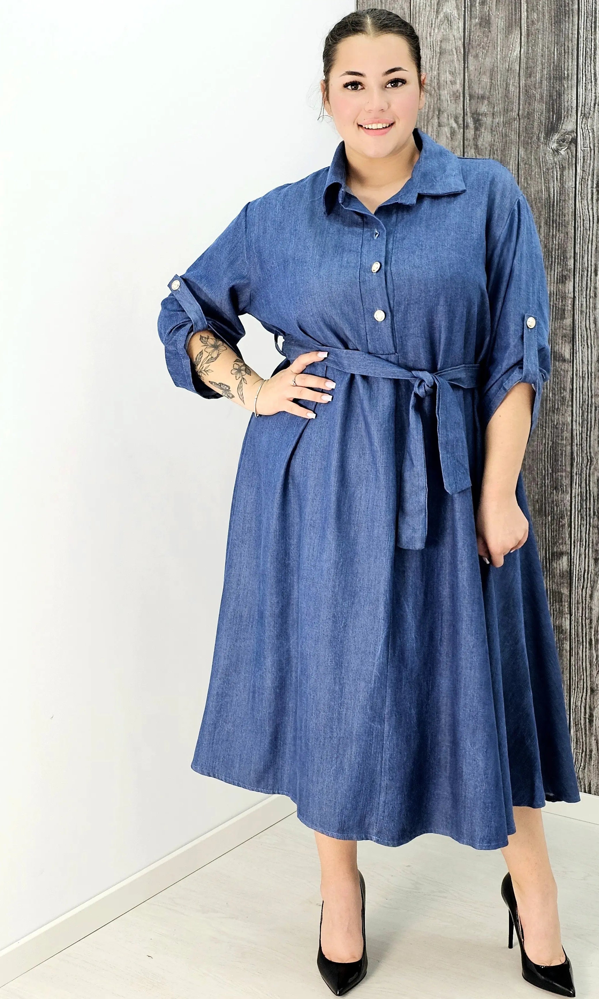 Sukienka koszulowa plus size – stylowa, wygodna i idealna na każdą okazję Stylowa XL