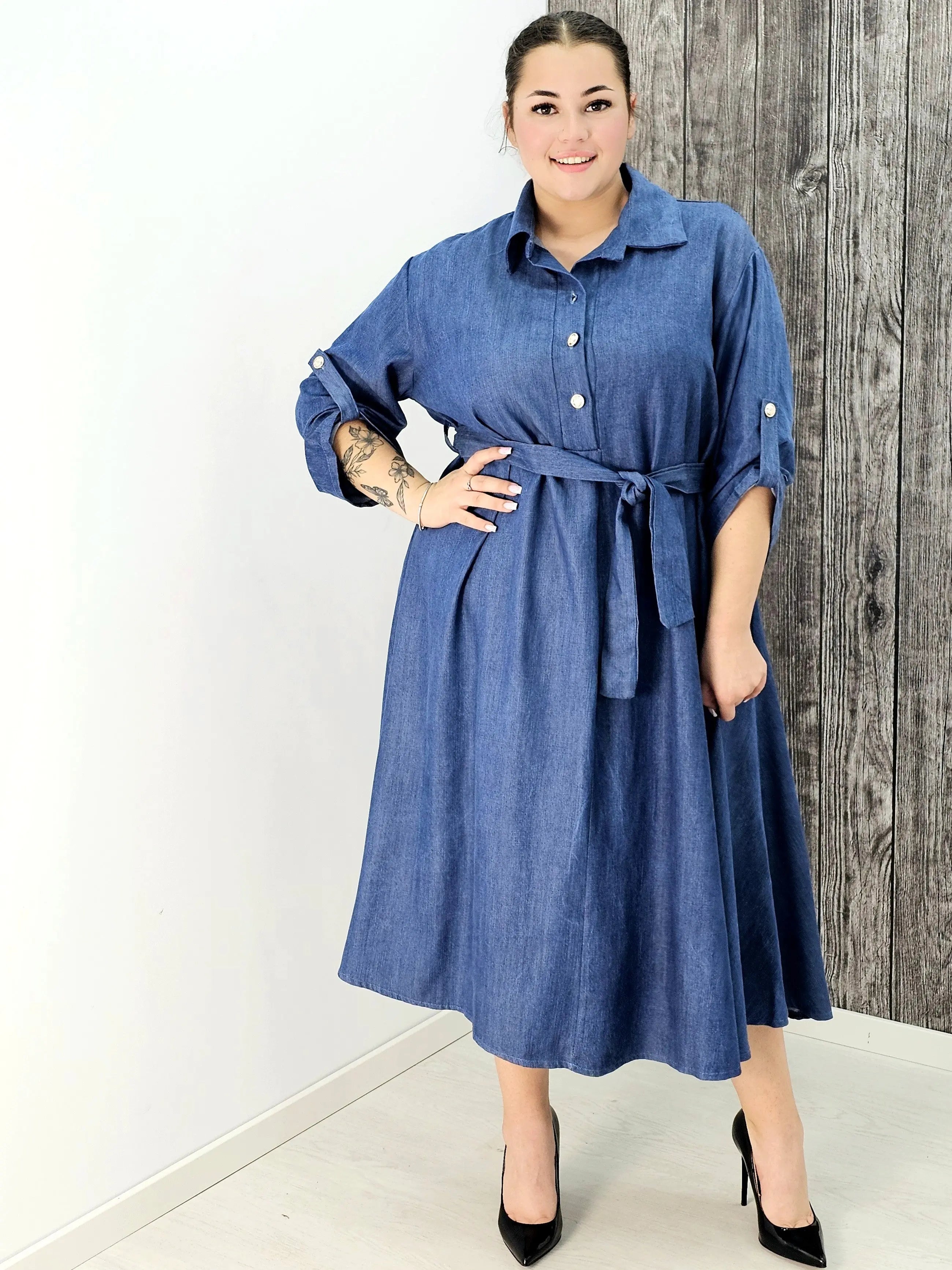 Sukienka koszulowa plus size – stylowa, wygodna i idealna na każdą okazję Stylowa XL