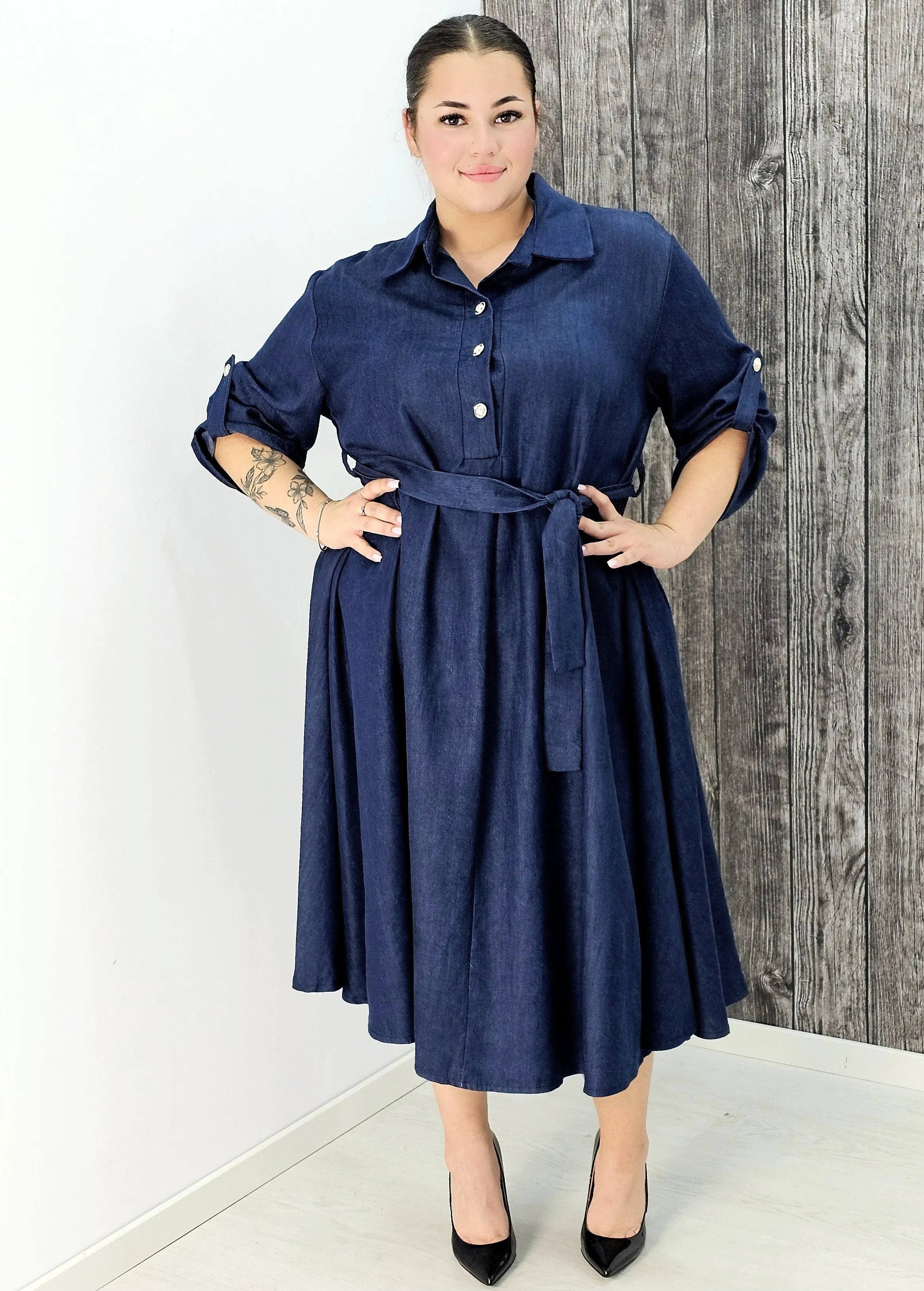 Sukienka koszulowa plus size – stylowa, wygodna i idealna na każdą okazję Stylowa XL