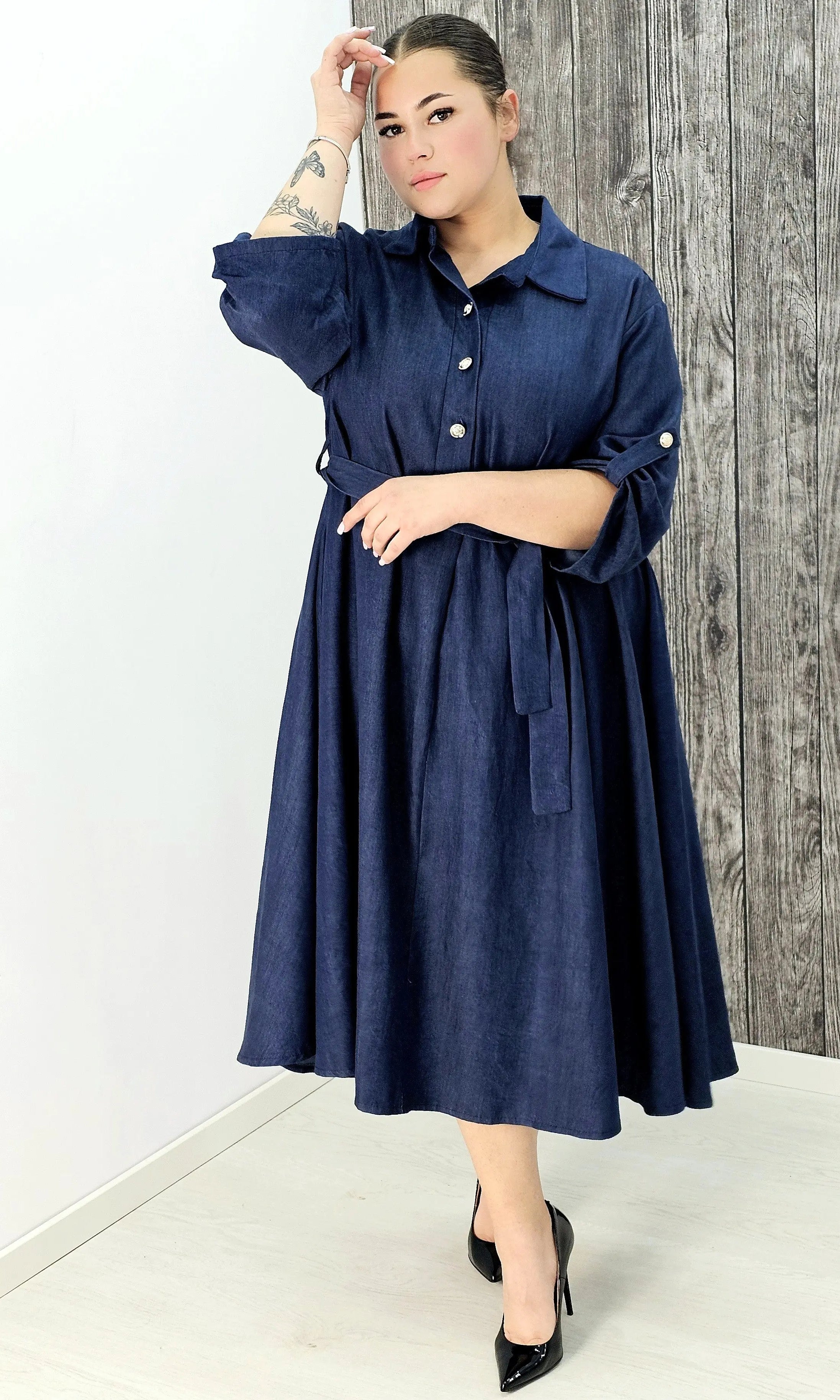 Sukienka koszulowa plus size – stylowa, wygodna i idealna na każdą okazję Stylowa XL