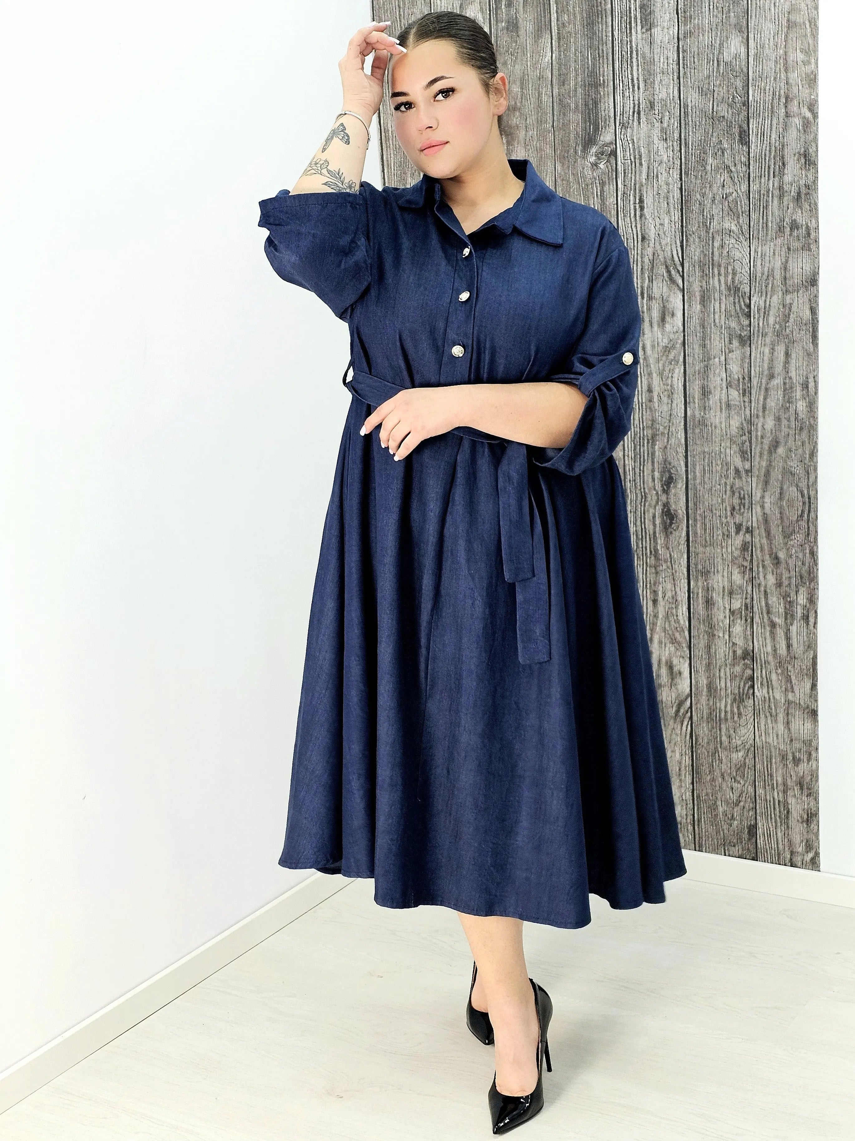 Sukienka koszulowa plus size – stylowa, wygodna i idealna na każdą okazję Stylowa XL