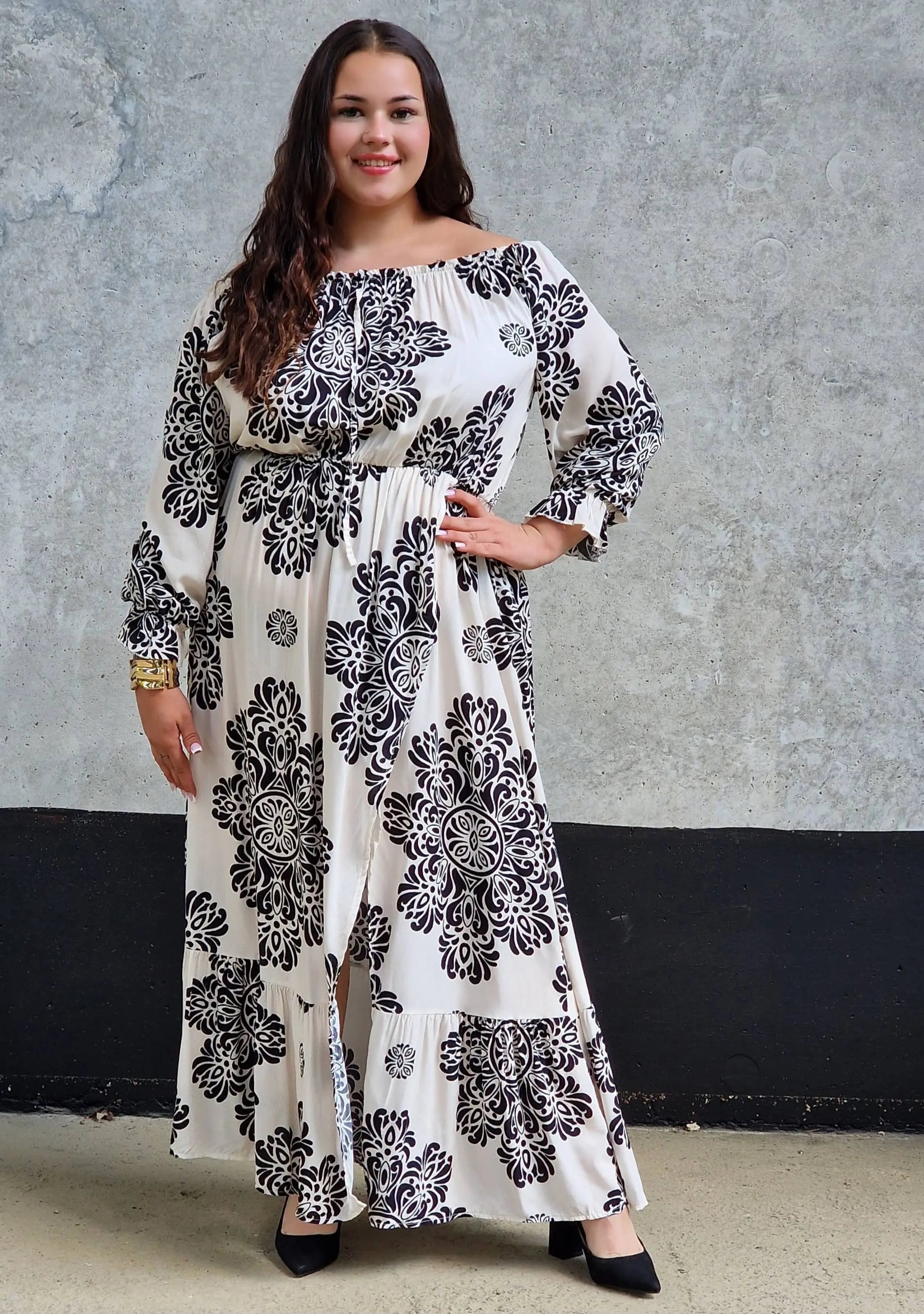 Sukienka maxi hiszpanka z rozcięciem Stylowa XL