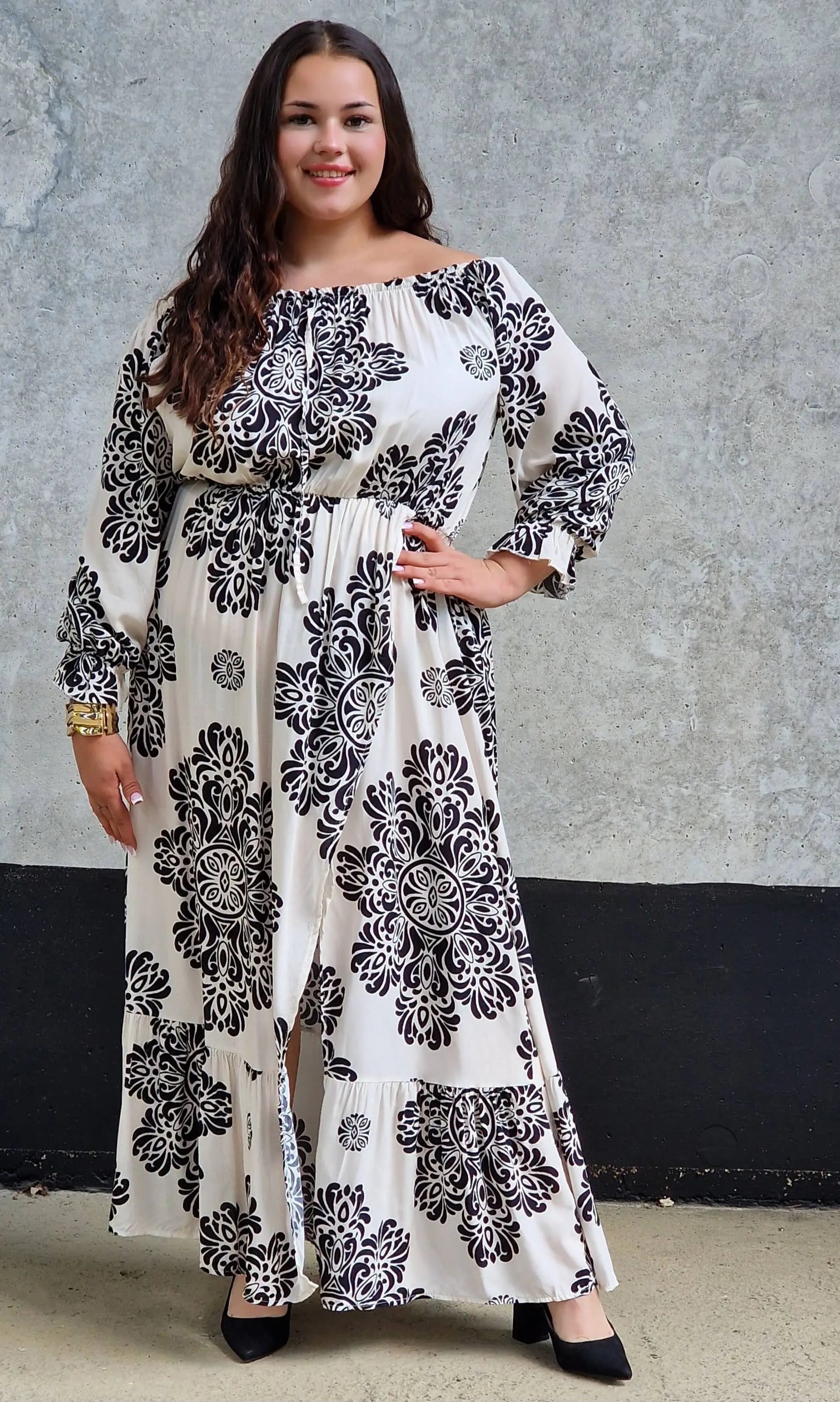 Sukienka maxi hiszpanka z rozcięciem Stylowa XL