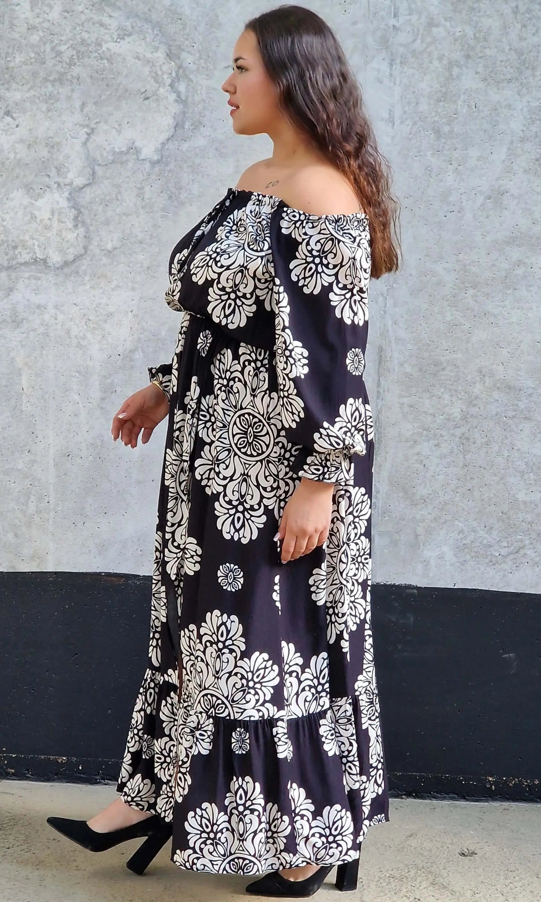 Sukienka maxi hiszpanka z rozcięciem Stylowa XL