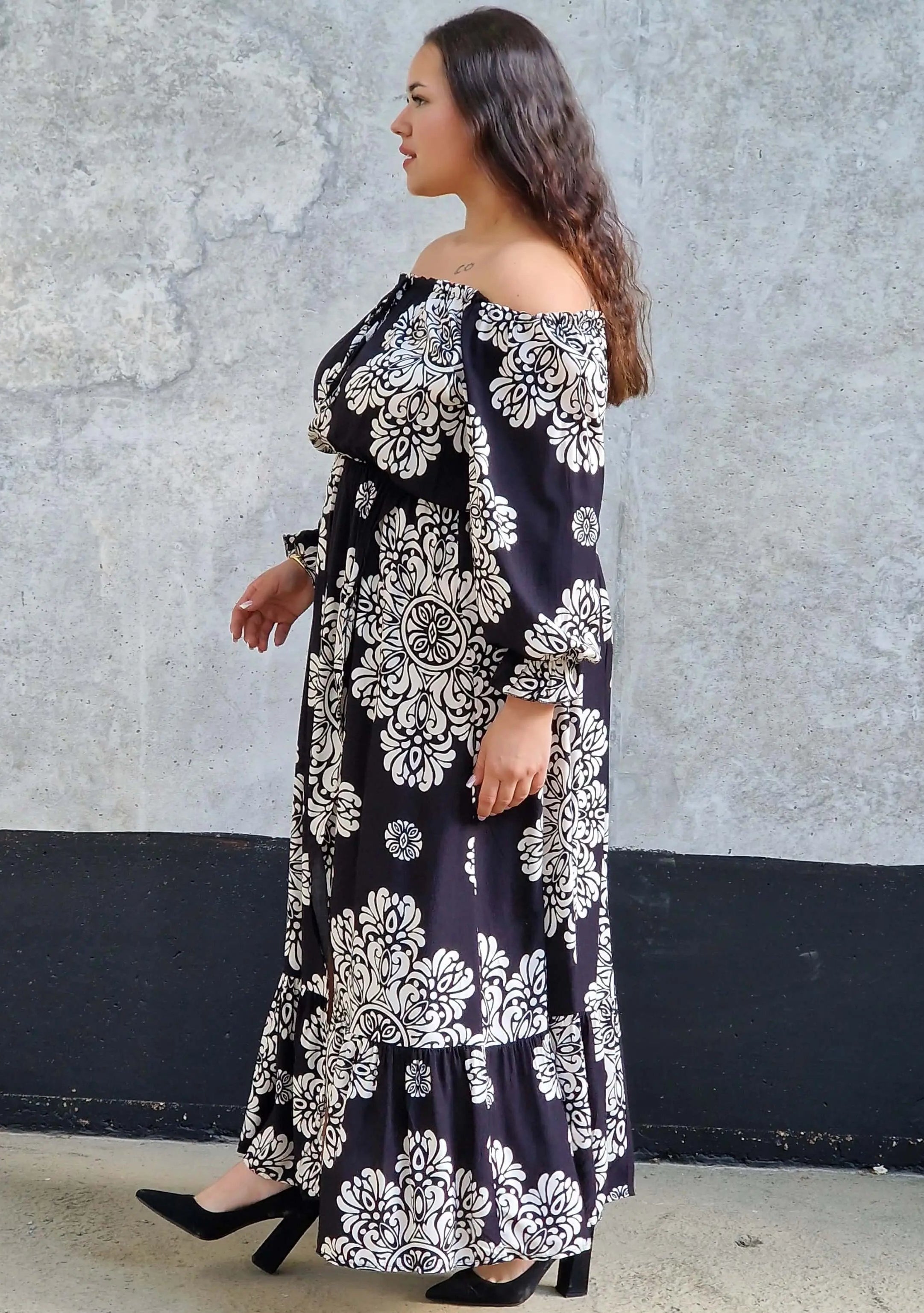 Sukienka maxi hiszpanka z rozcięciem Stylowa XL