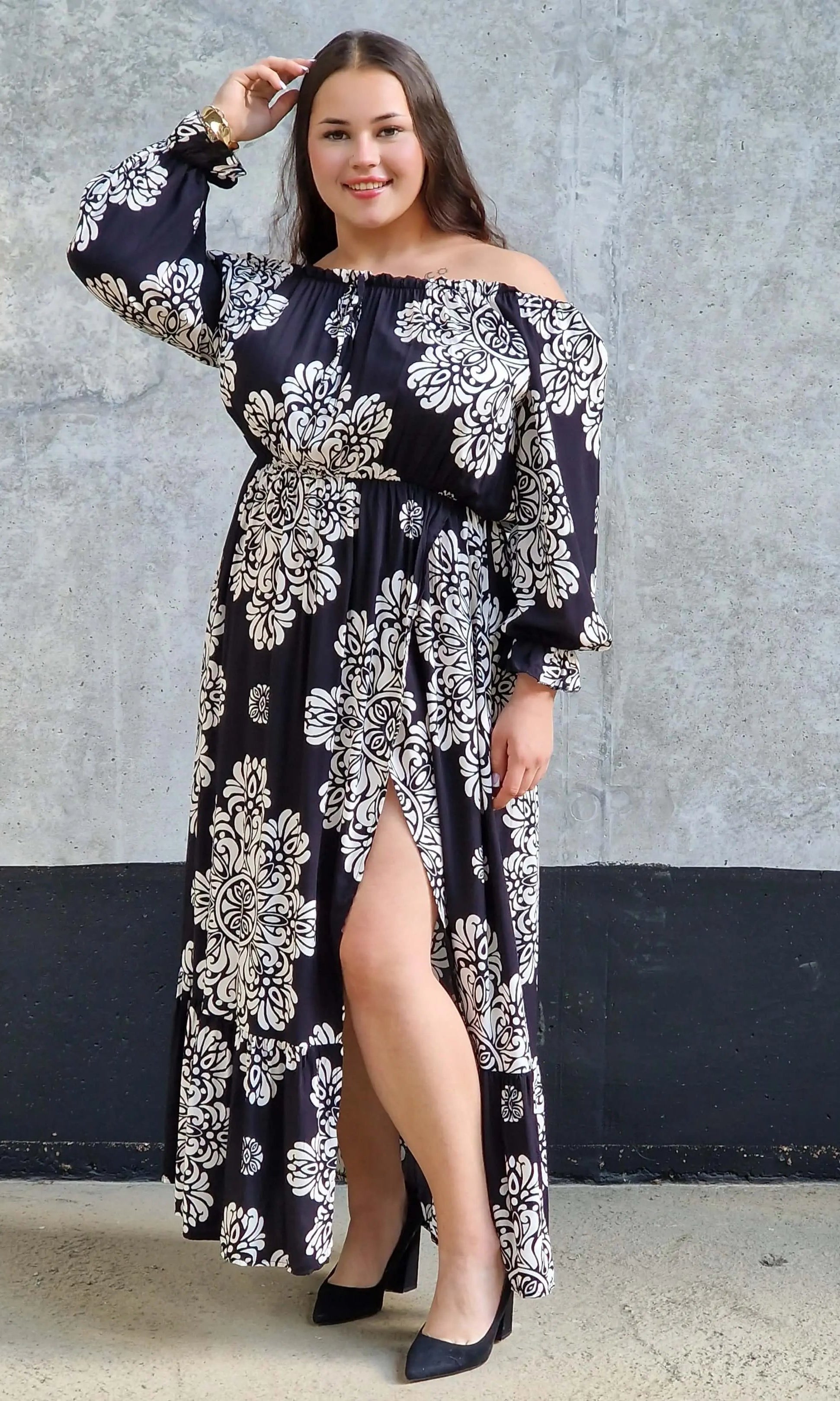 Sukienka maxi hiszpanka z rozcięciem Stylowa XL