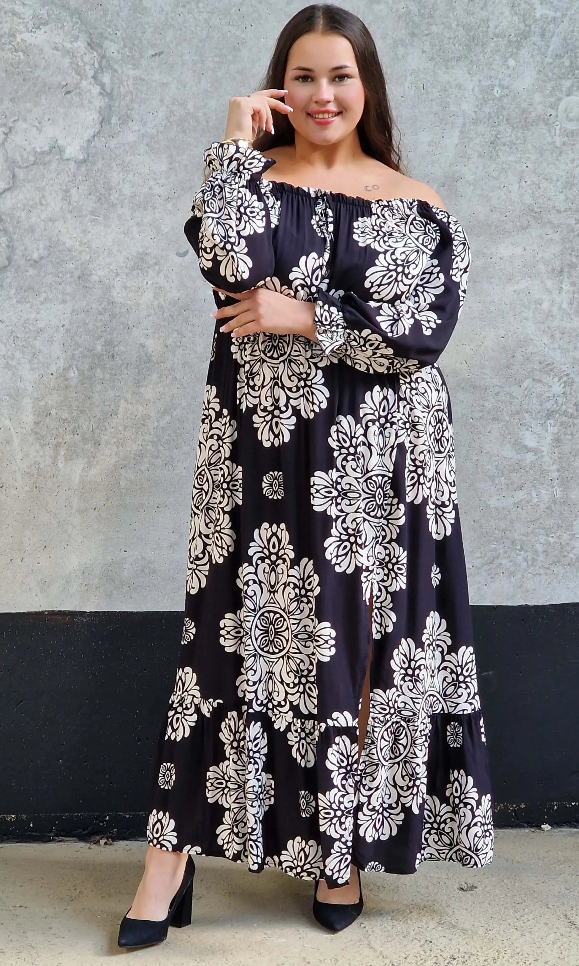 Sukienka maxi hiszpanka z rozcięciem Stylowa XL