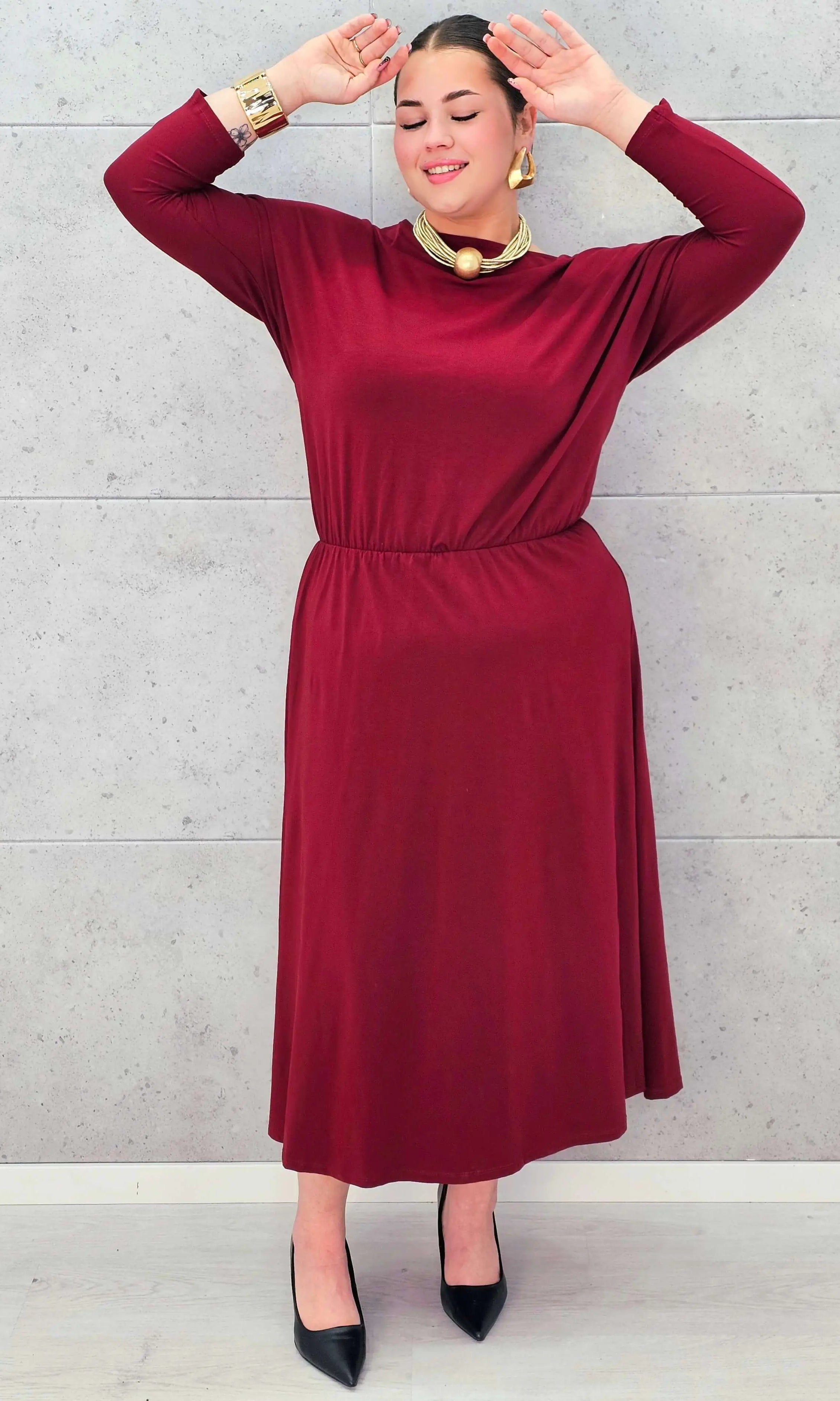 Sukienka maxi plus size – elegancja w nowoczesnym wydaniu Stylowa XL