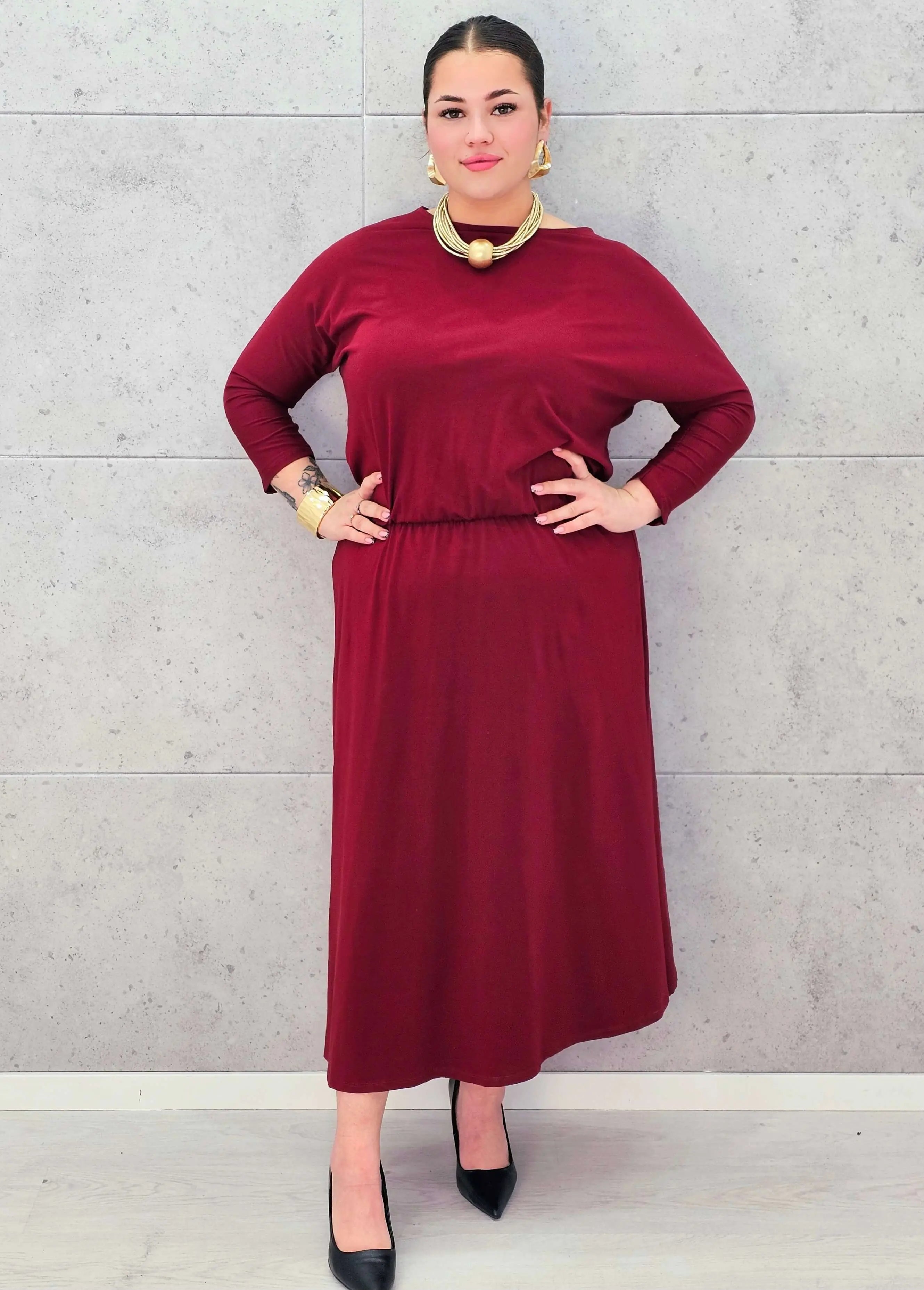 Sukienka maxi plus size – elegancja w nowoczesnym wydaniu Stylowa XL