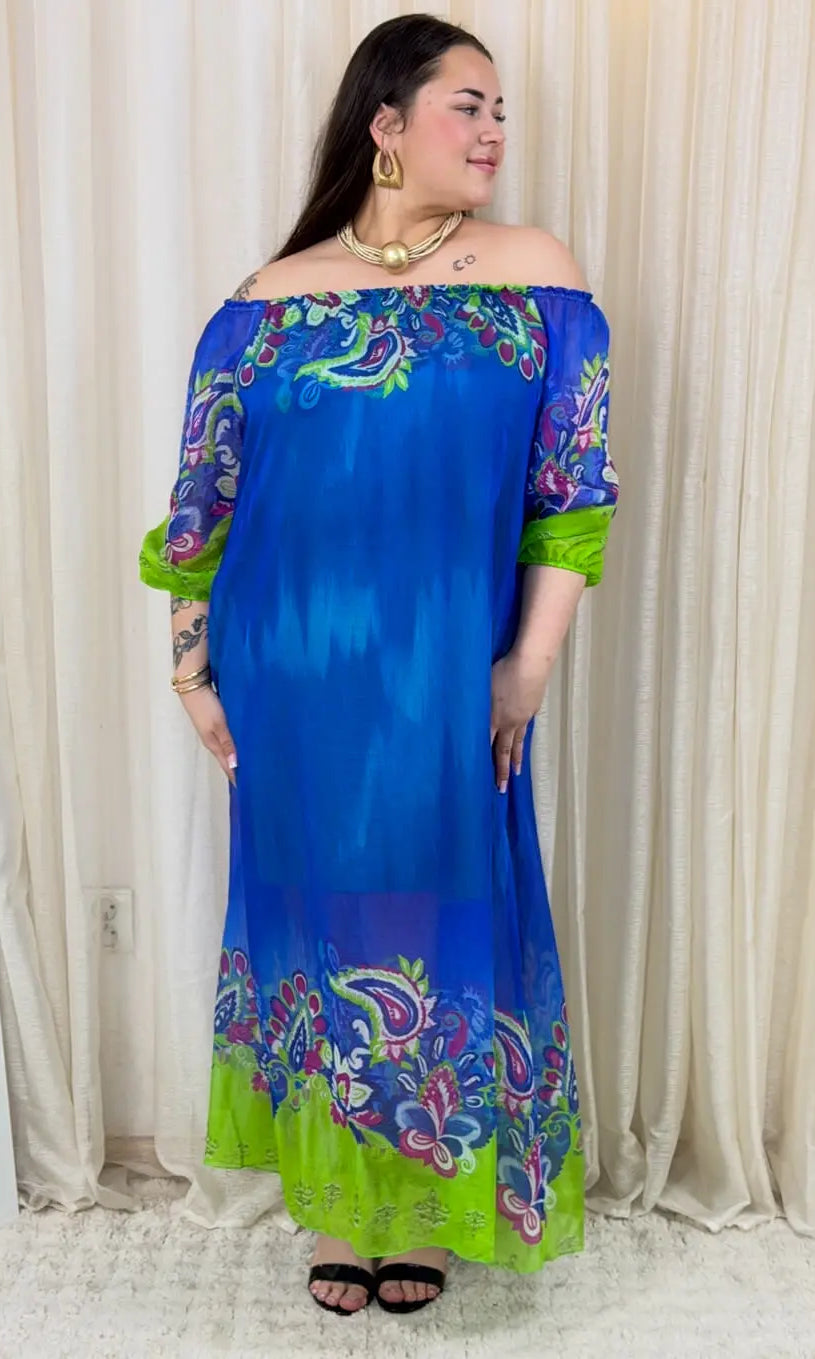 Sukienka maxi w artystycznym wydaniu Stylowa XL