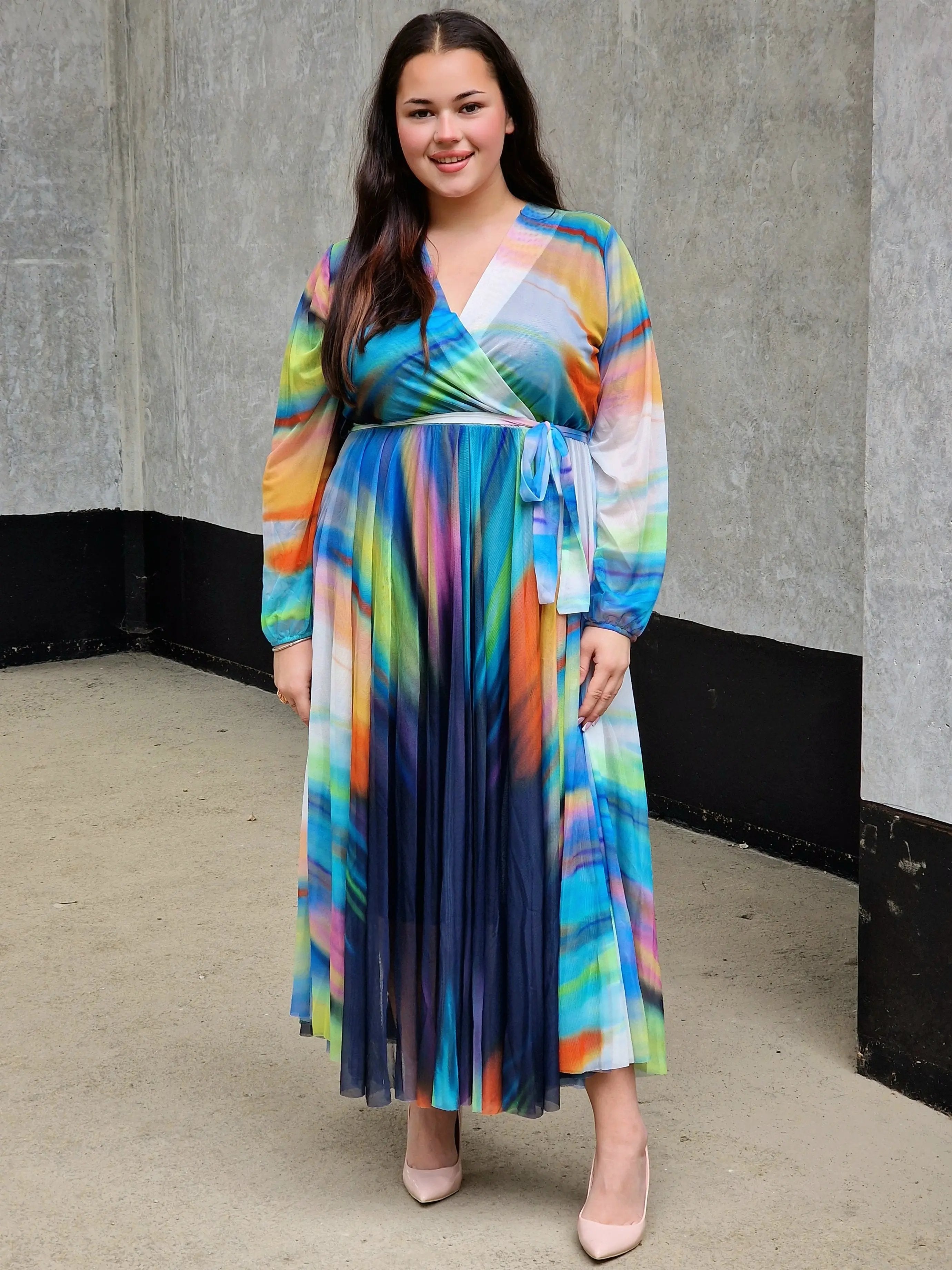 Sukienka maxi z kolorowym printem Stylowa XL