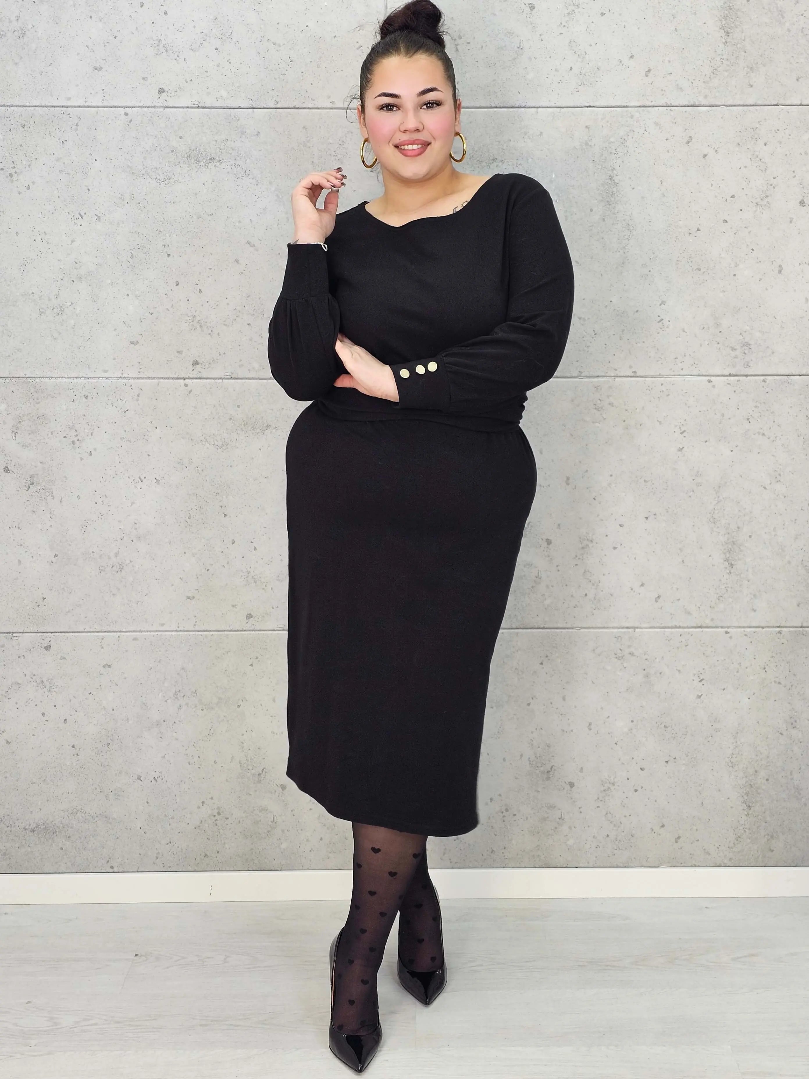 Sukienka midi z paskiem i eleganckimi rękawami – moda plus size. Stylowa XL