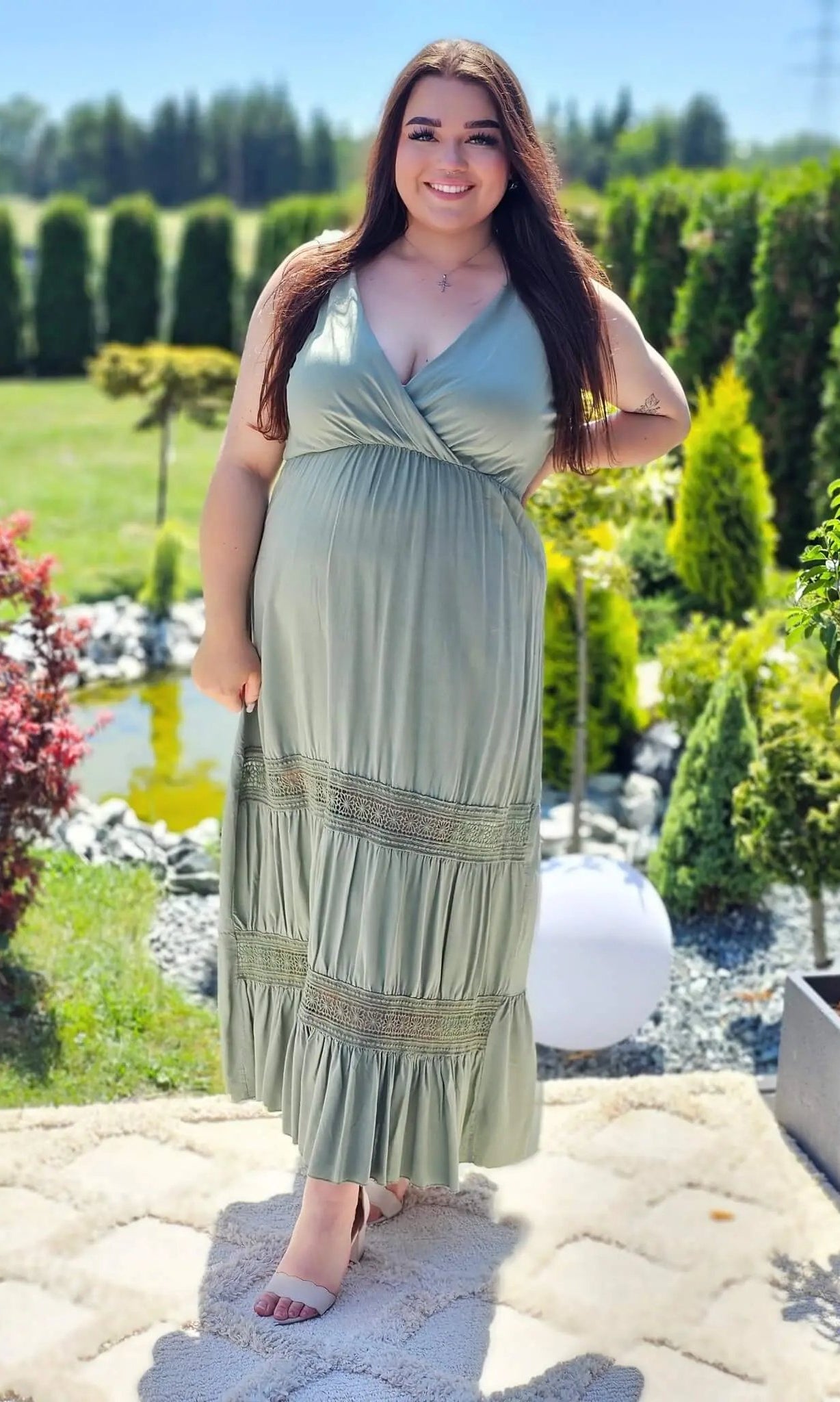 Sukienka na ramiączkach ,dołem wstawka wzoru z haftu - rożne kolory Stylowa XL