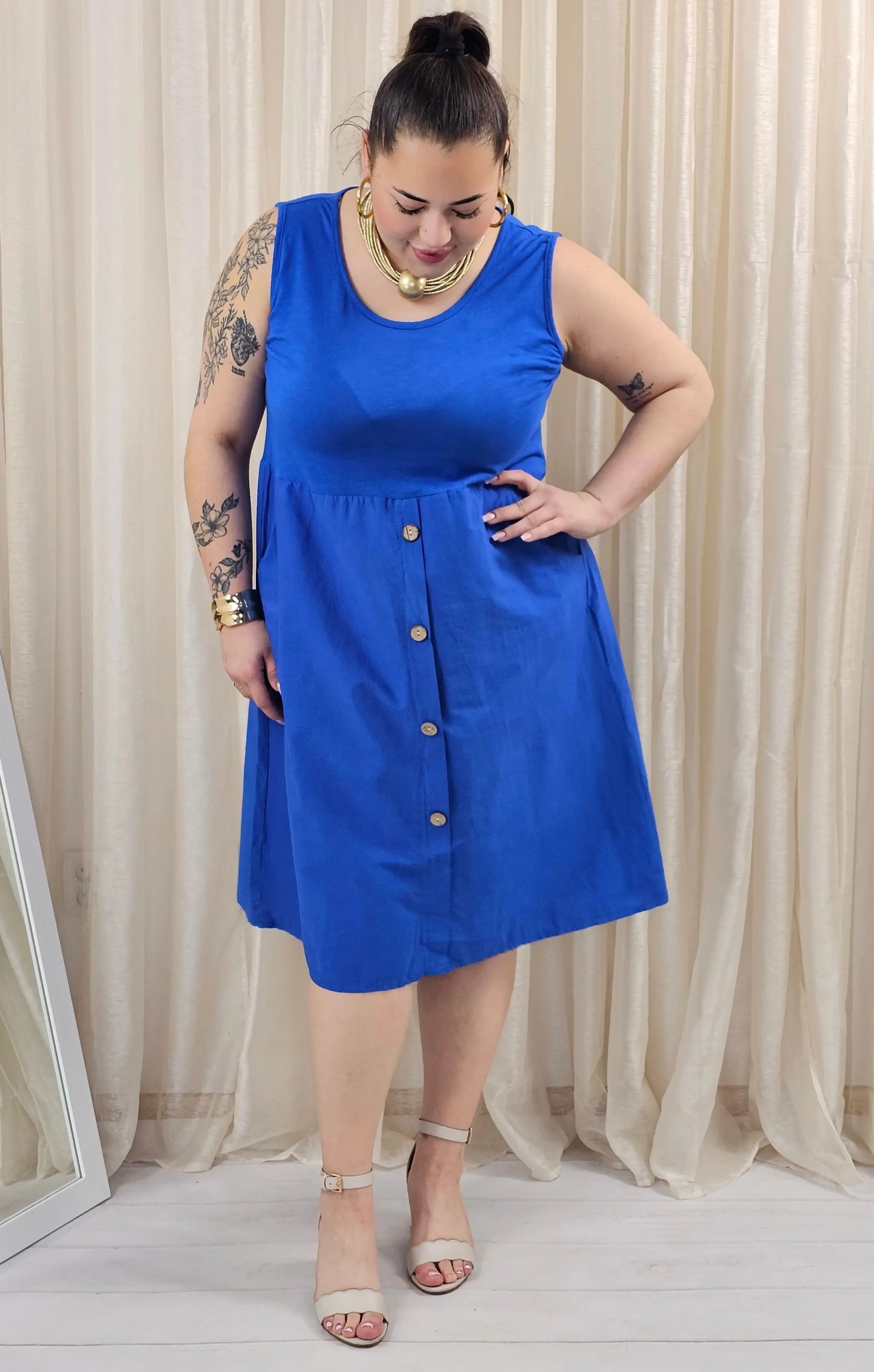 Sukienka odcinana pod biustem dołem ozdobne guziczki w kilku kolorach Stylowa XL